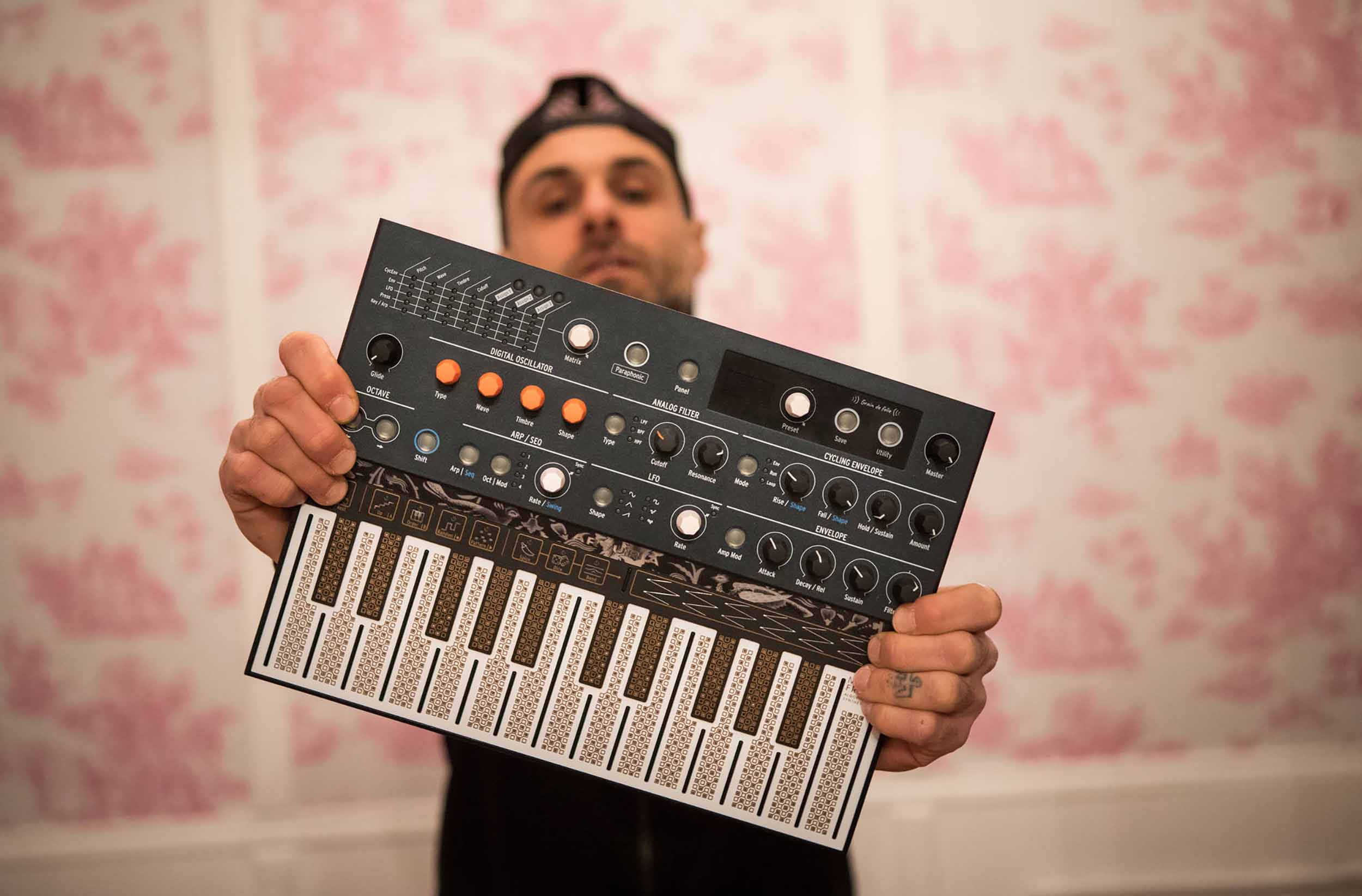 Arturia MICROFREAK Synthesizer, Hybrid Digital Analog Programmable Synthesizer by Arturia