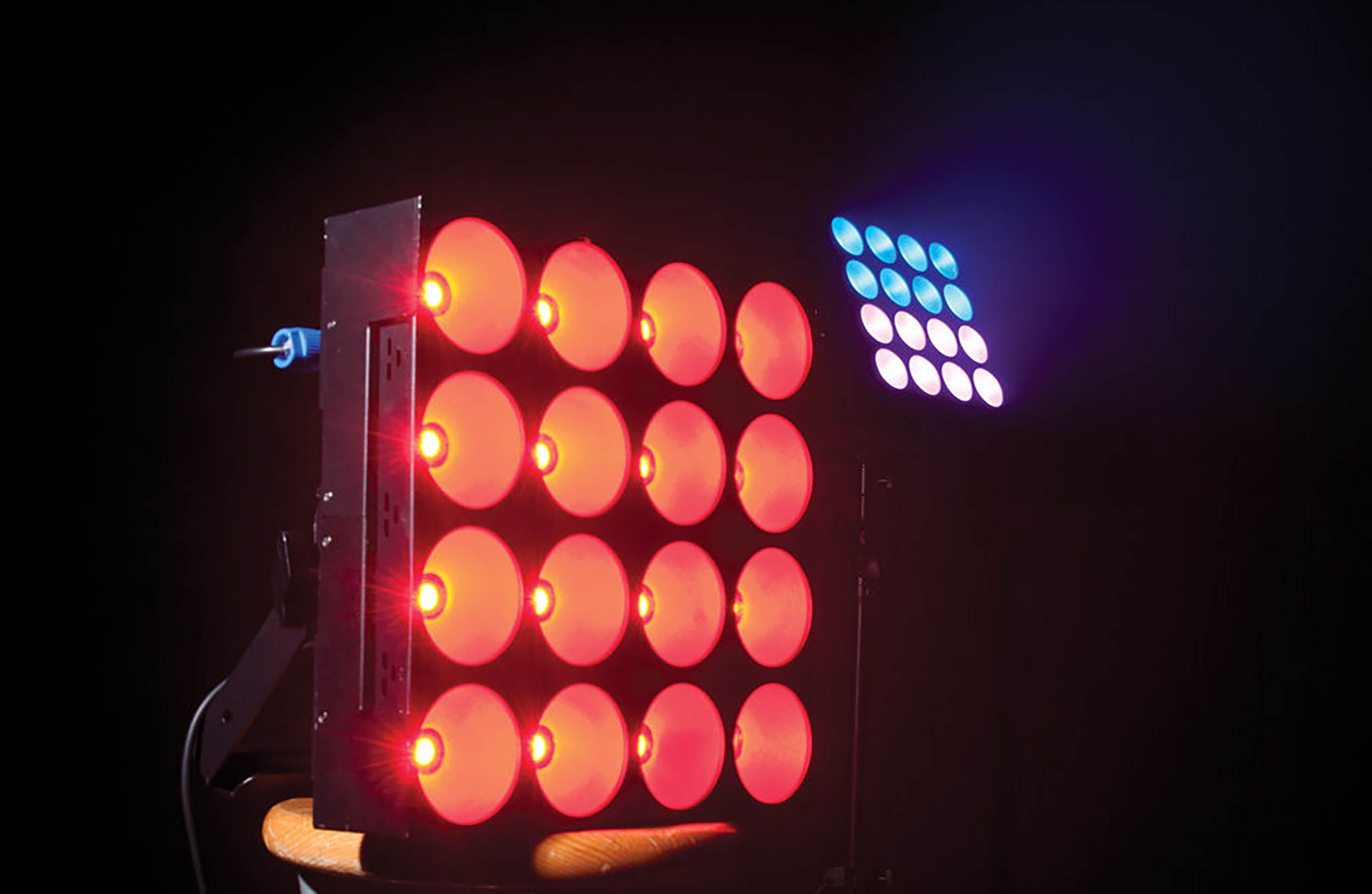ADJ DOTZ MATRIX, 4x4 COB LED High Output Wash and Blinder Matrix Panel