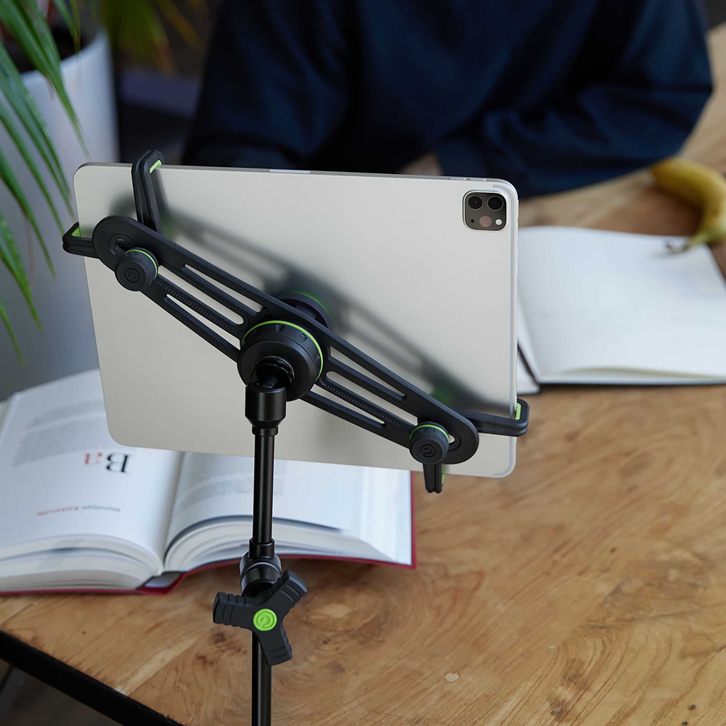 Gravity MA TH 01 B, Tablet Holder with VARI-ARM - Black by Gravity