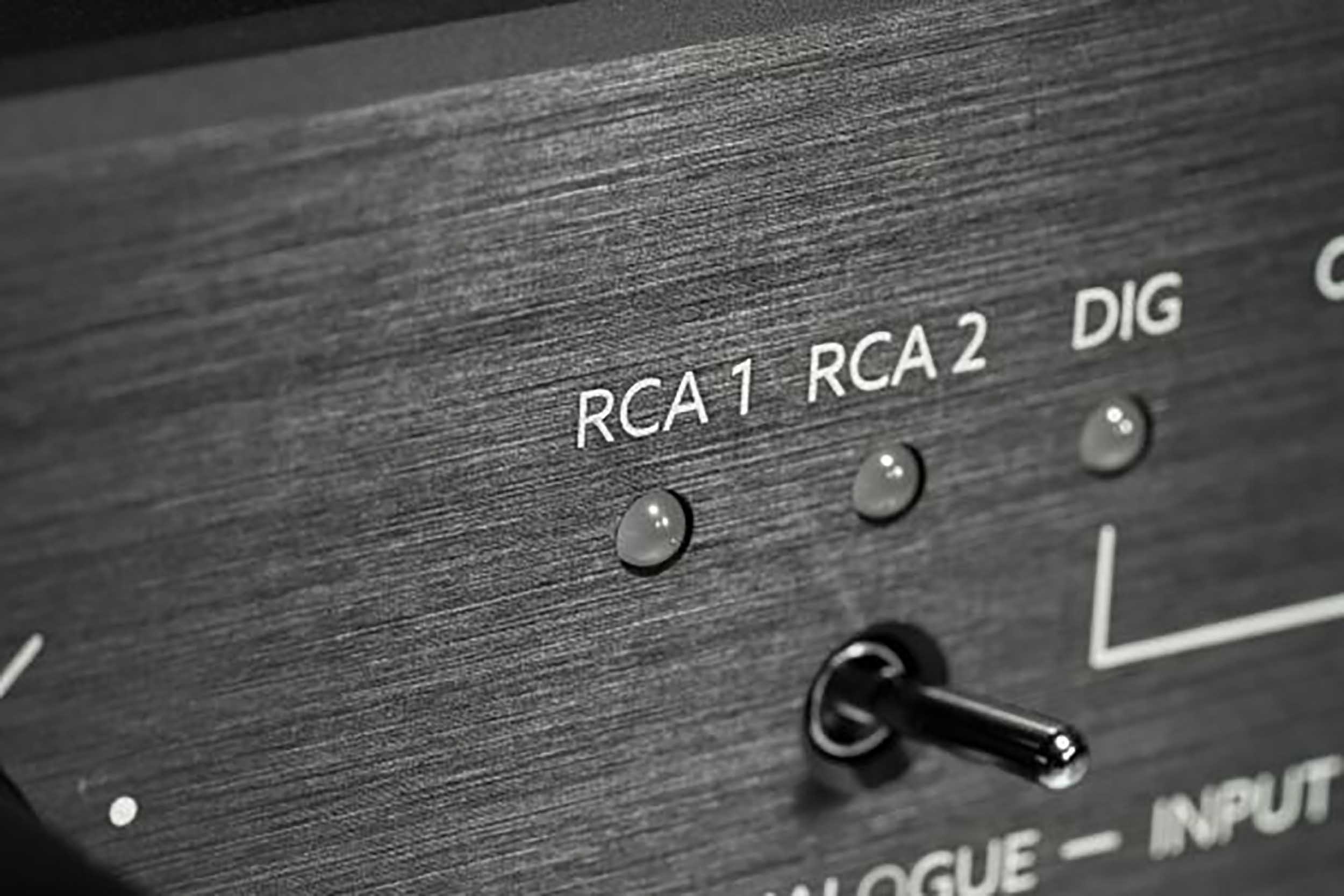 Violectric DHA-V3802 Headphone Amplifier by Violectric