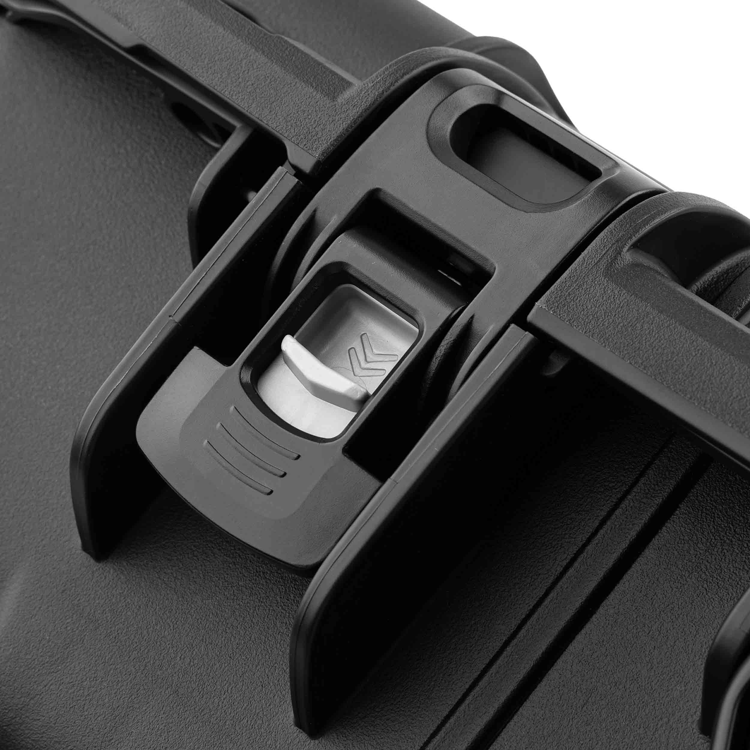 Gator GWP-L6STADIUMXL Titan Series Waterproof Carrying Case for Line 6 Helix Stadium XL Floor by Gator Cases