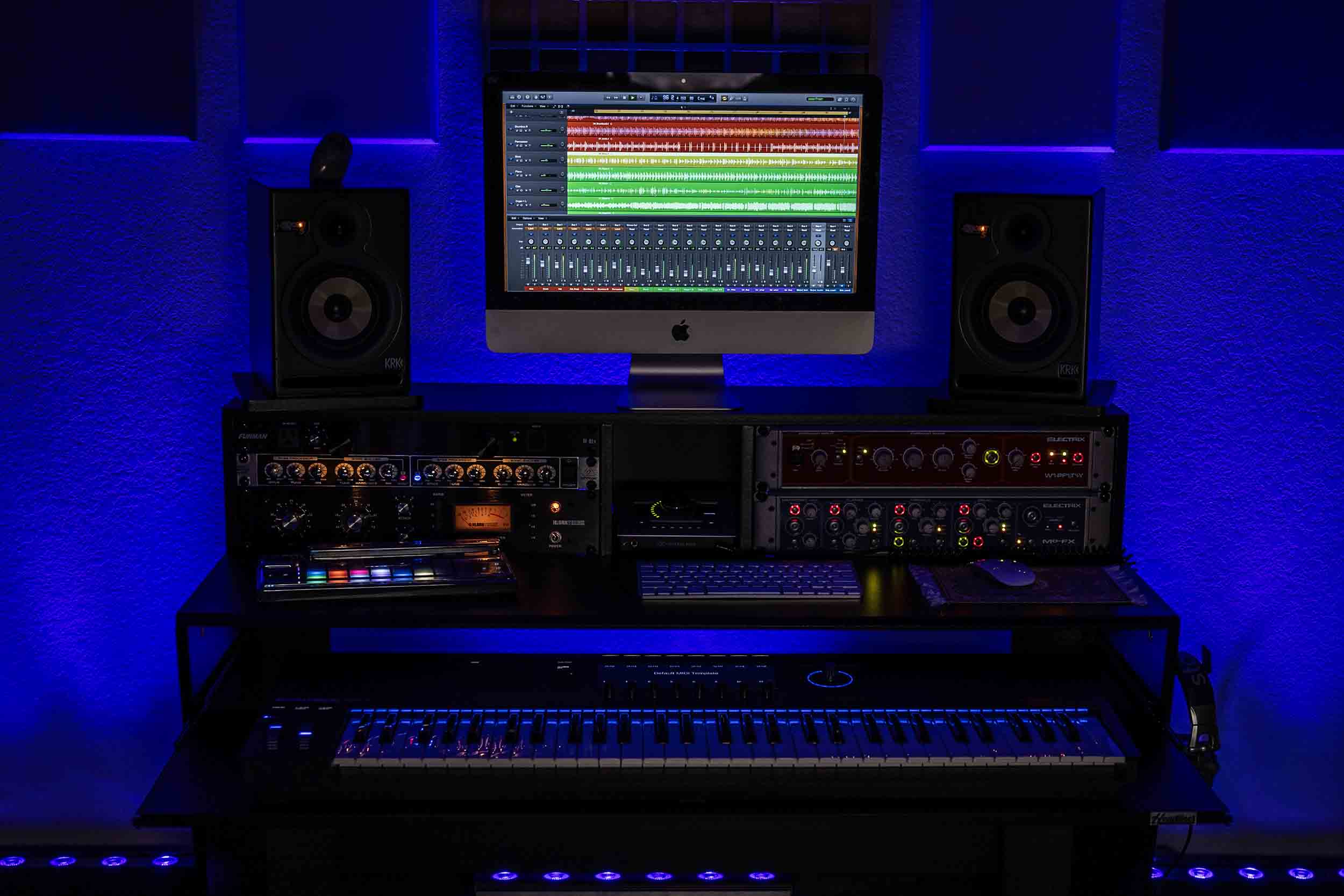 Headliner HL24000 Sunset Production Desk with 8U Rack Space by Headliner