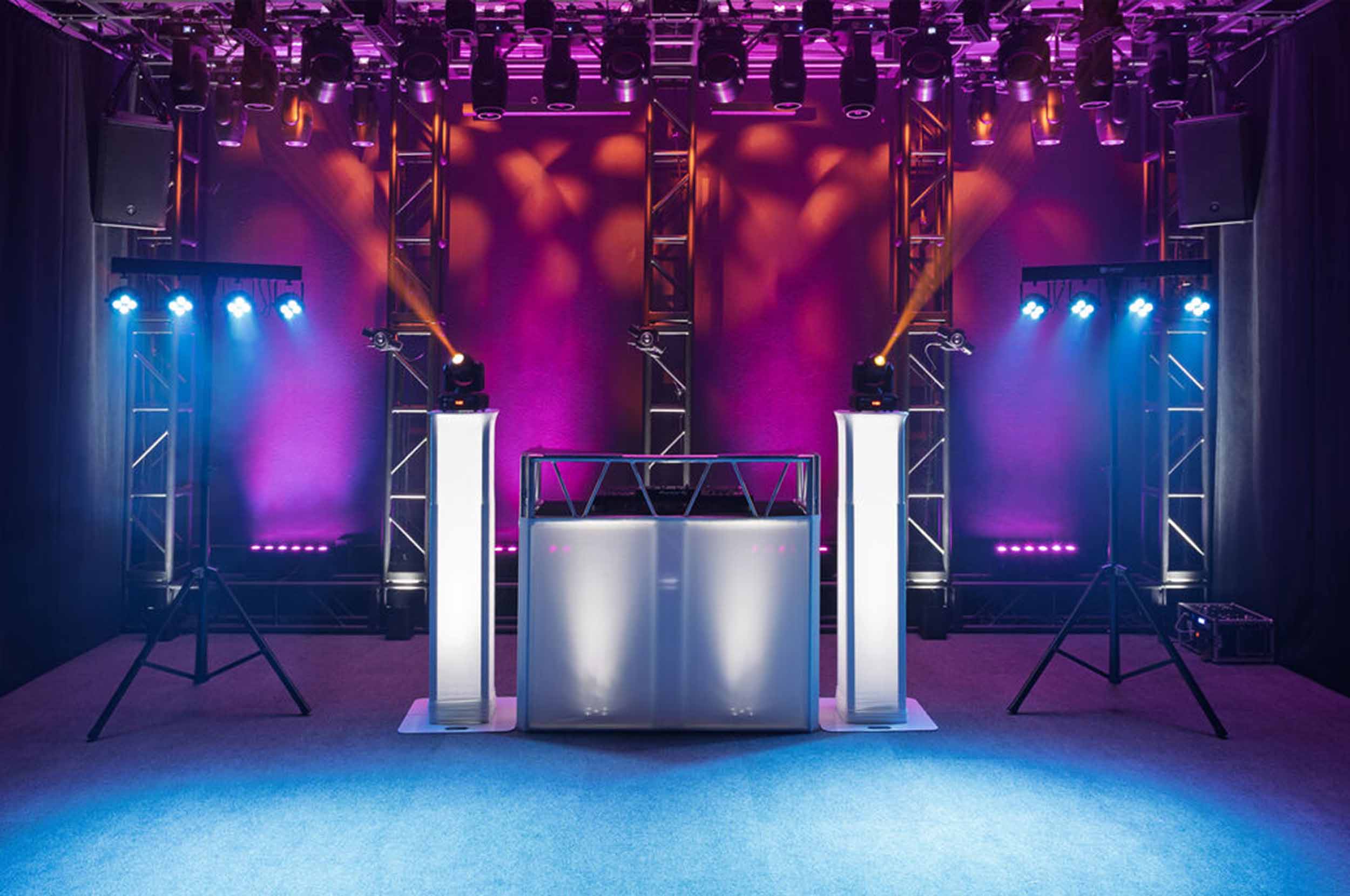 B-Stock: Colorkey CKU-3062 PartyBar Mobile 100 EL - Battery-Powered LED Light Bar with 4×10W RGBW Par Lights by ColorKey