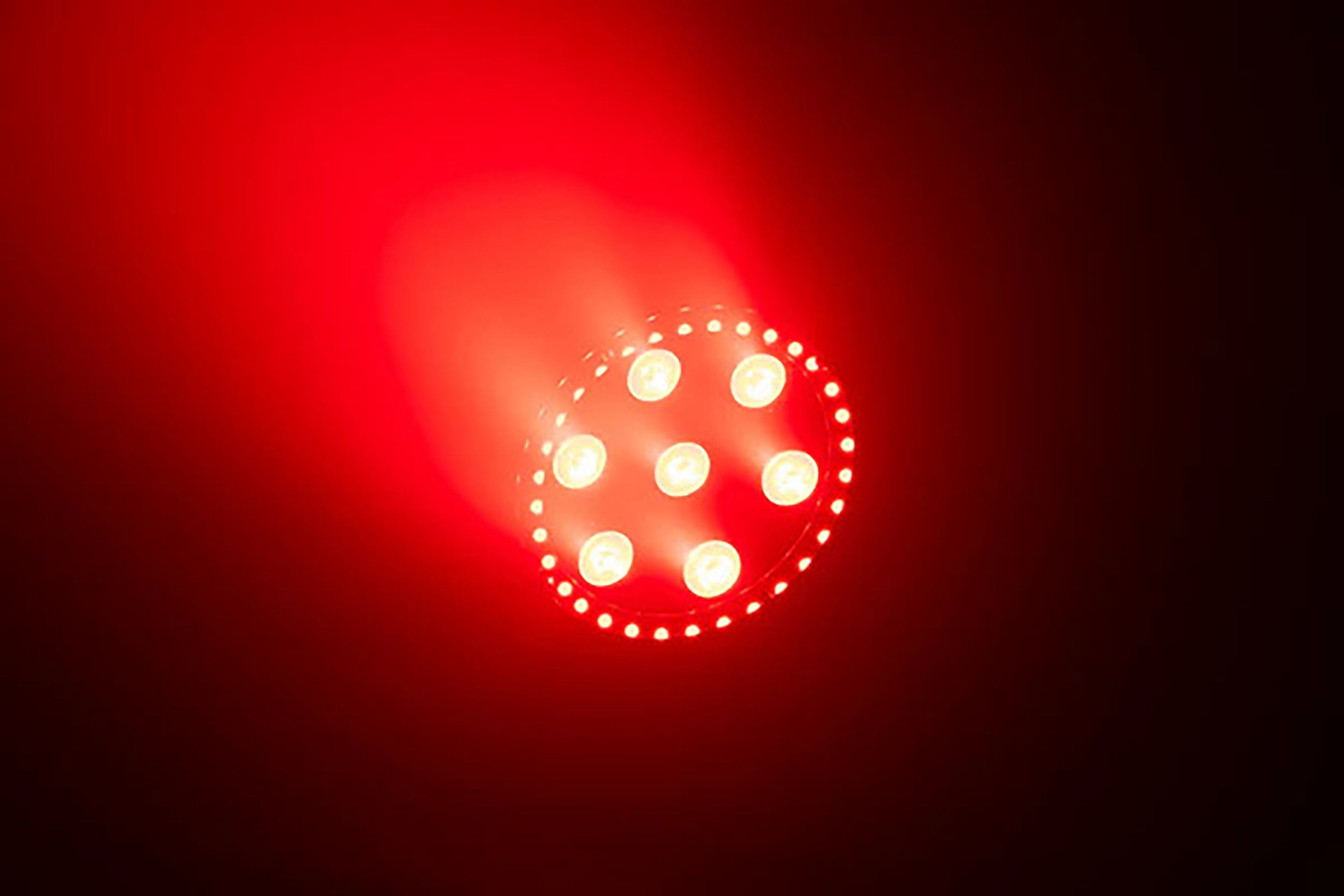 Eliminator Lighting LP8R 60W RGBW Flat Par with 7 x 8-Watt 4-in-1 LEDs