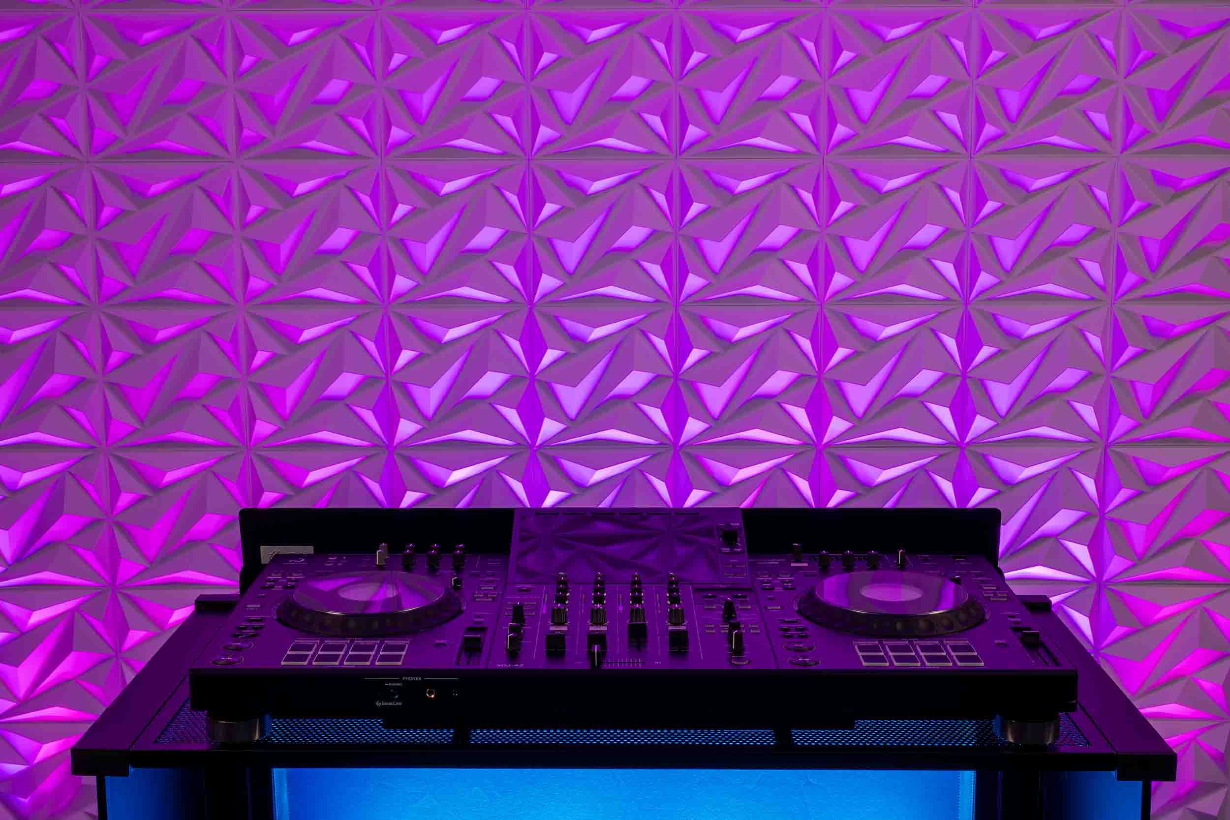 Headliner HL30080 Solana Portable DJ Booth with Carry Bag - Black