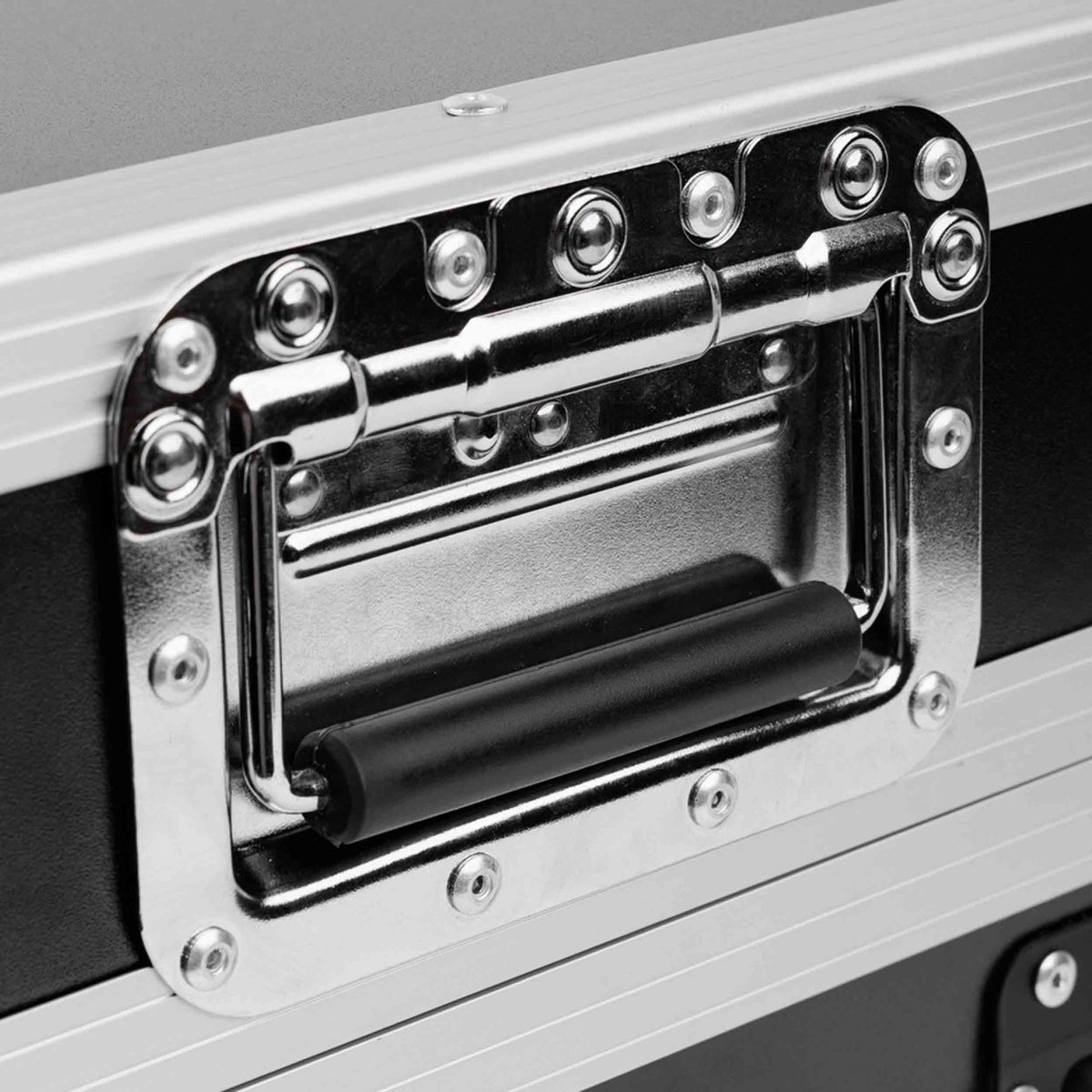 Gator Case GV-TL1710R-TC2313R-HC, ATA-Style Pedalboard Case for 17" to 23" Vertex Pedalboards with Risers