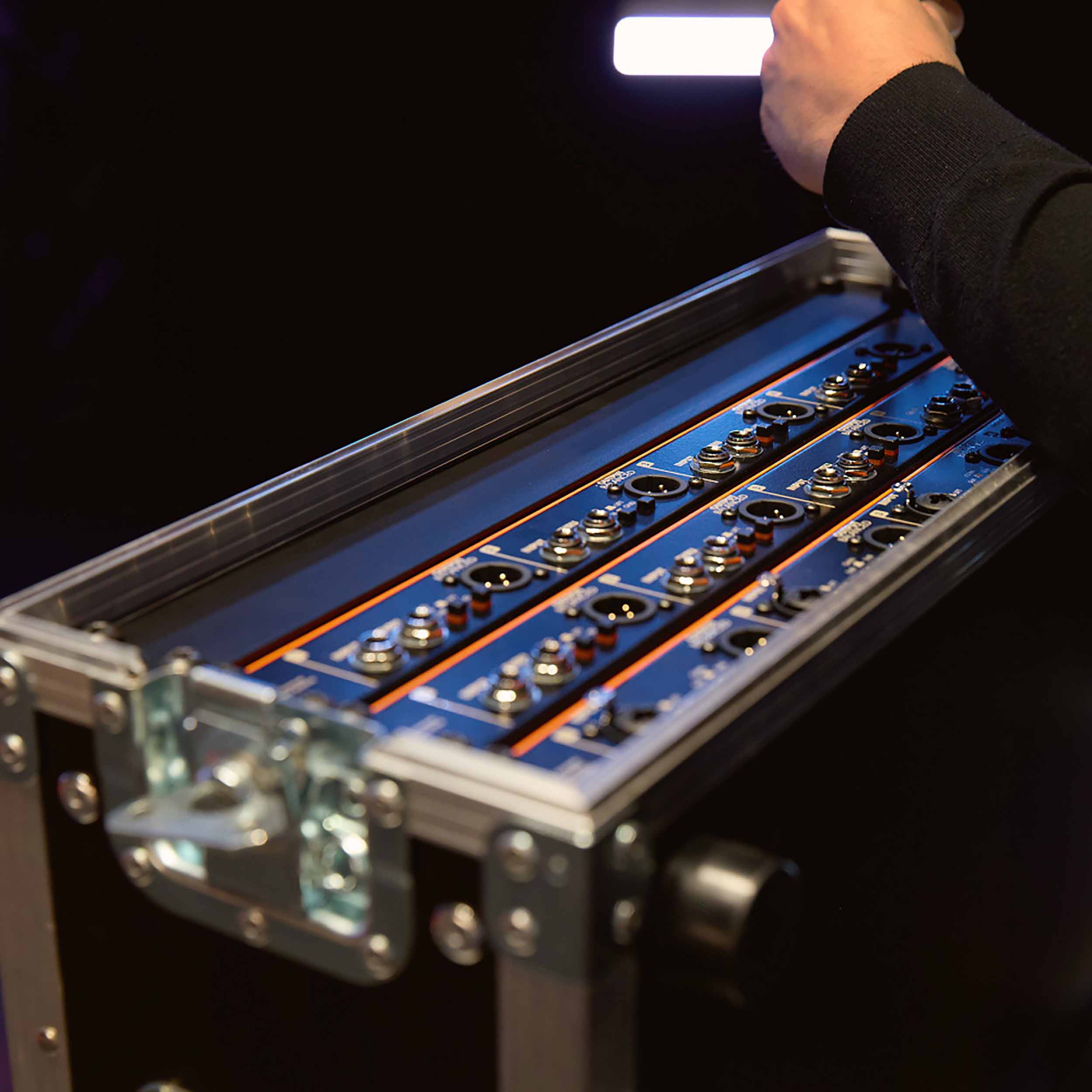 Palmer Bridge 4A, 4-Channel 19" Active DI Box by Palmer