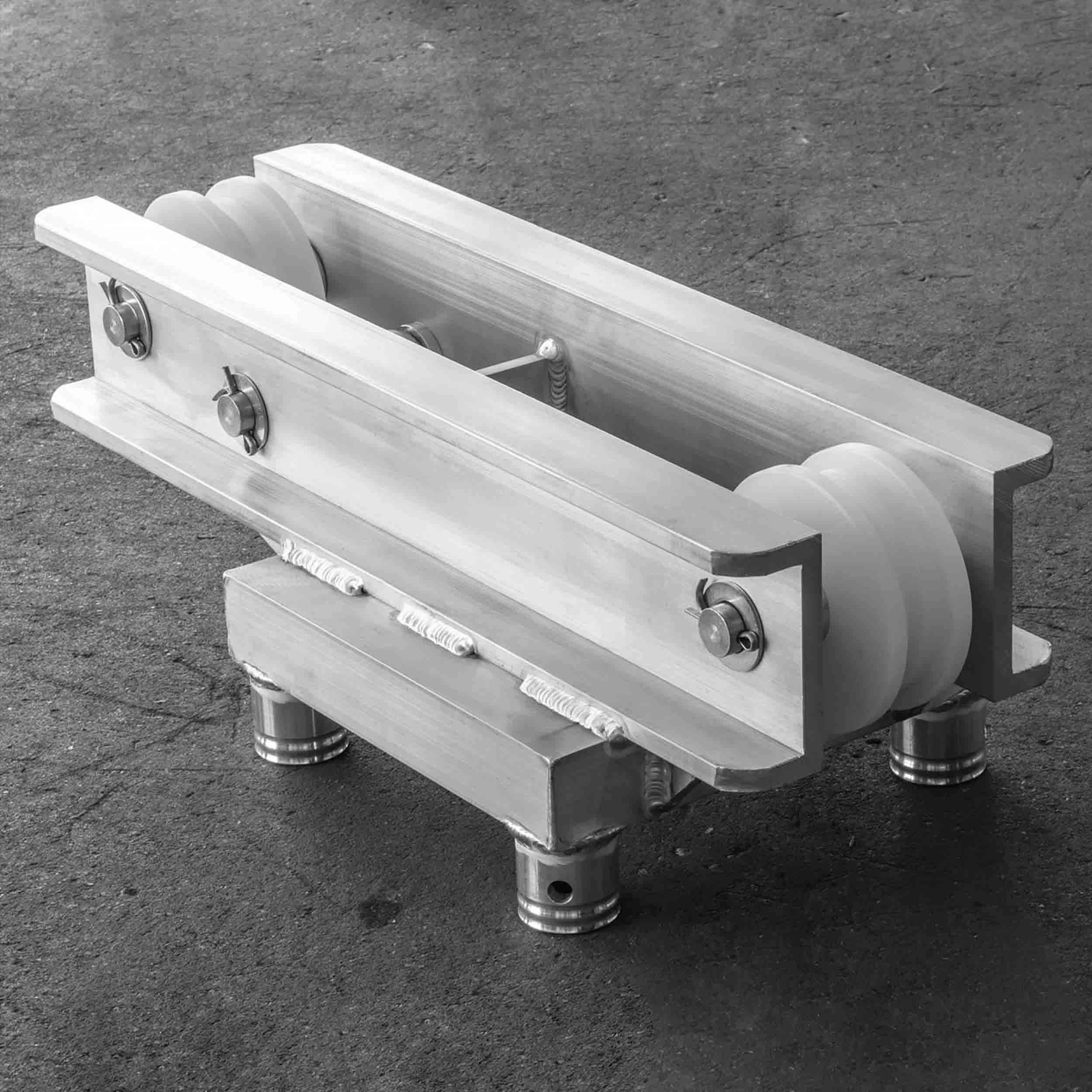 Show Solutions SCTGS-290HB, Conical Truss Tower System Top/Head Block - 290 mm x 290 mm by Show Solutions