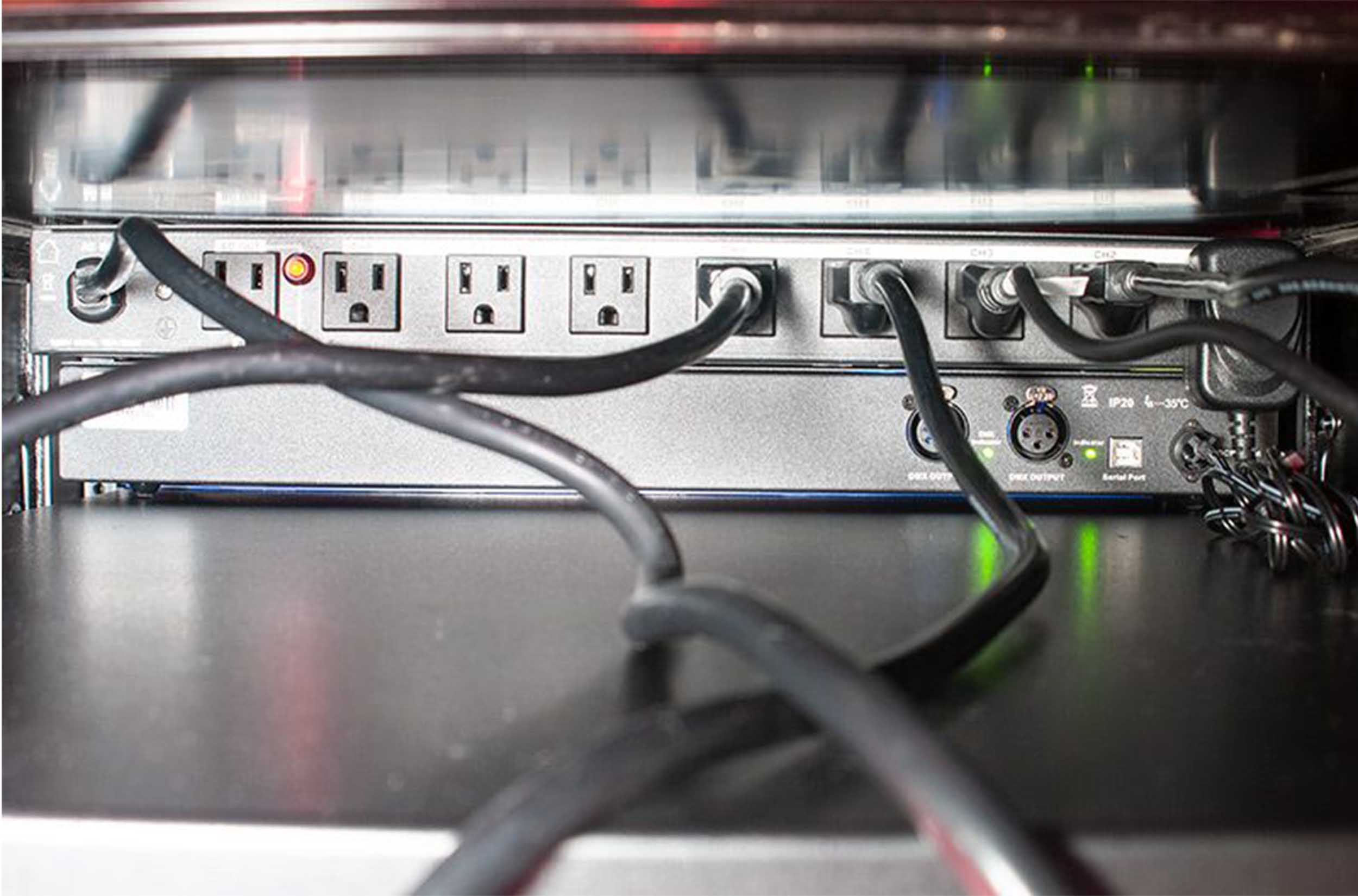 ADJ POW-R BAR RACK USB, AC Power Center with 10, 3-Prong Edison Power Outlets and 2 USB Charging Ports. by ADJ