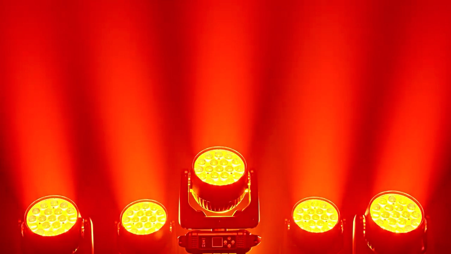 Bauer Cosmos 19×15W RGBW LED Moving Head Zoom Wash