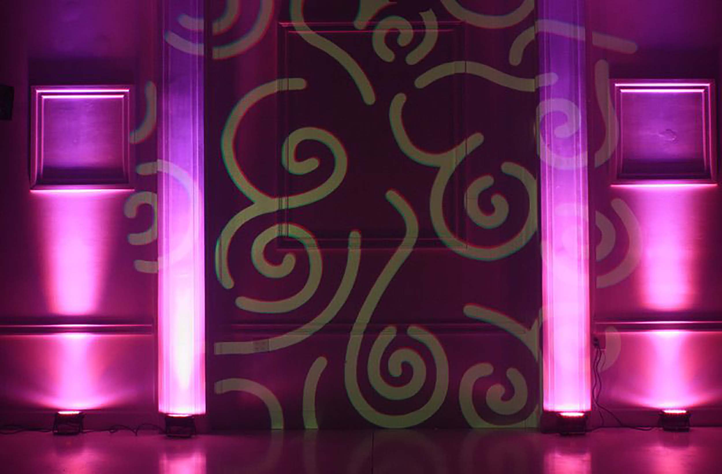 ADJ Pinpoint Gobo Color, Battery Powered GOBO Projector with 10-Watt Quad LED by ADJ