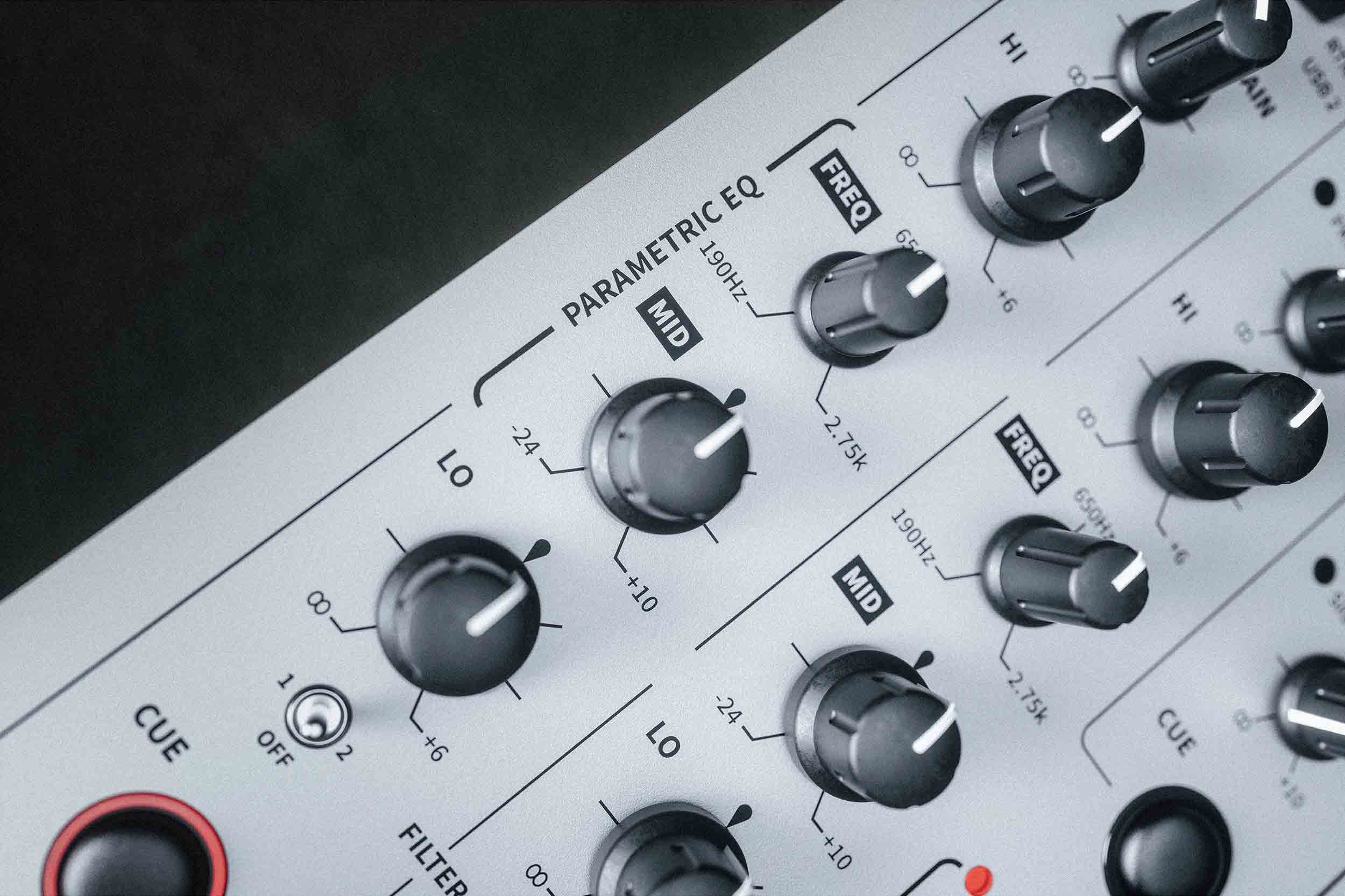 Allen & Heath XONE:96 Analogue DJ Mixer with Audio Interface by ALLEN & HEATH