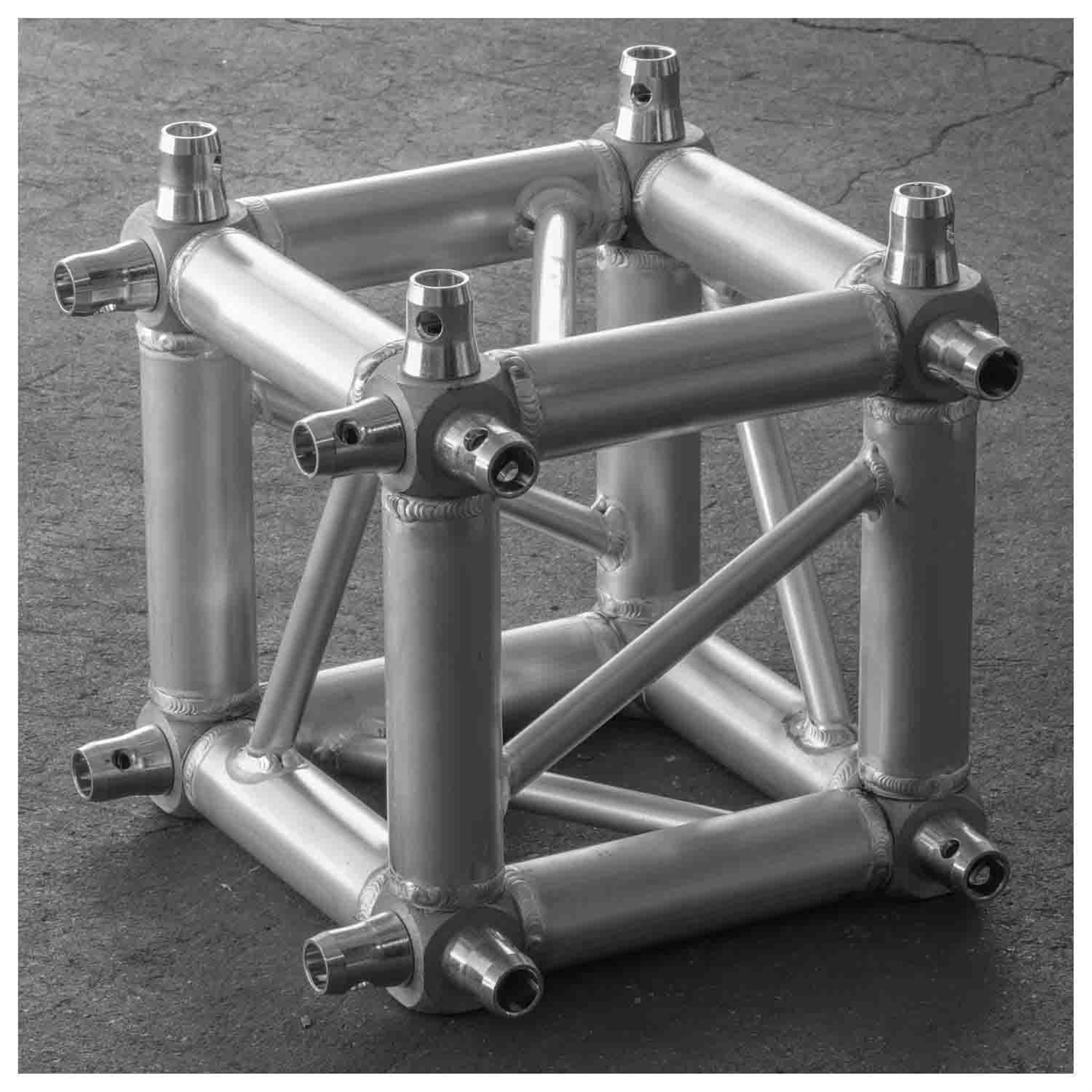 Show Solutions SCT290-JB6WAY, 6-Way 34 Square Truss Junction Block by Show Solutions