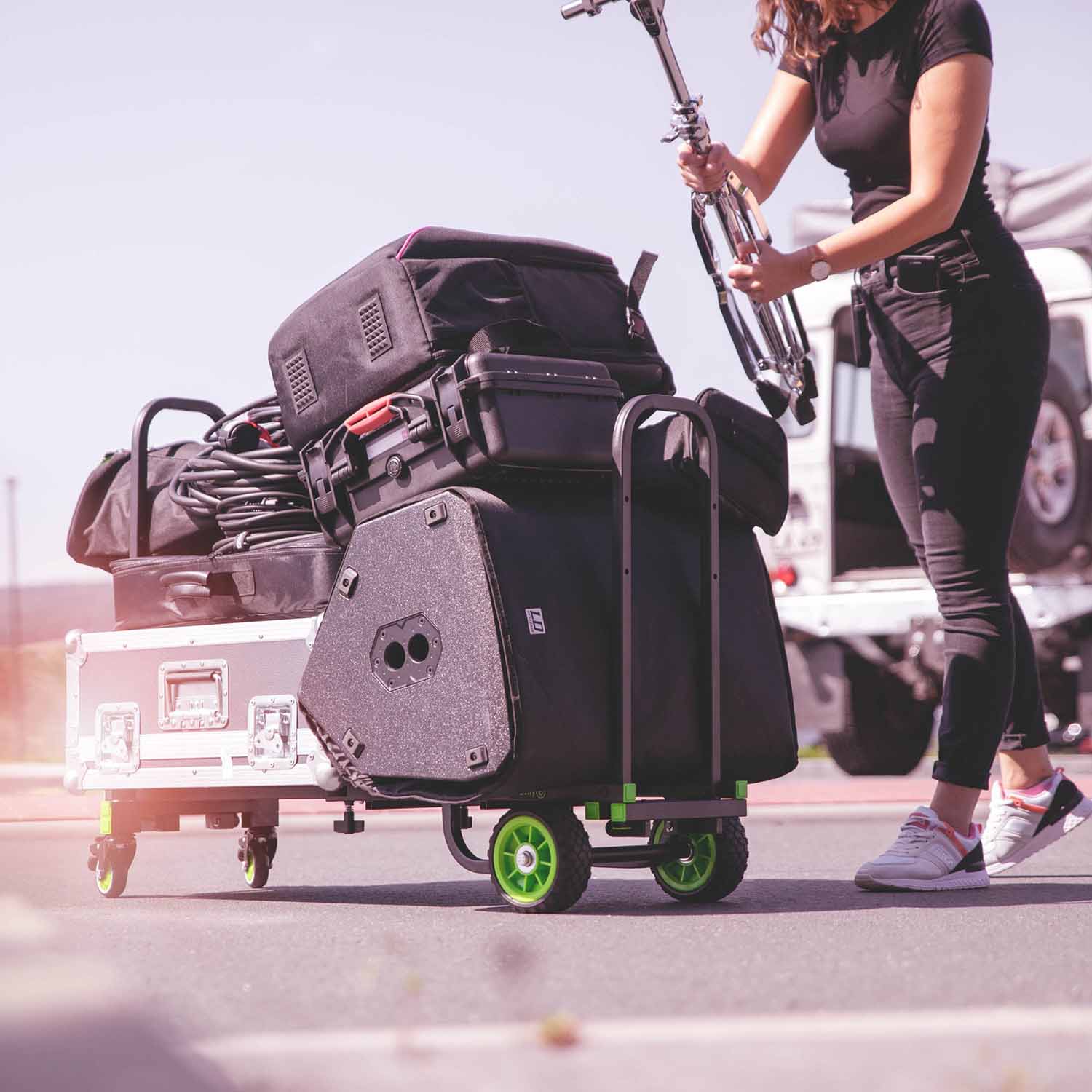 Gravity GCARTM01B Multifunctional Trolley DJ Cart (Medium) - Hollywood DJ