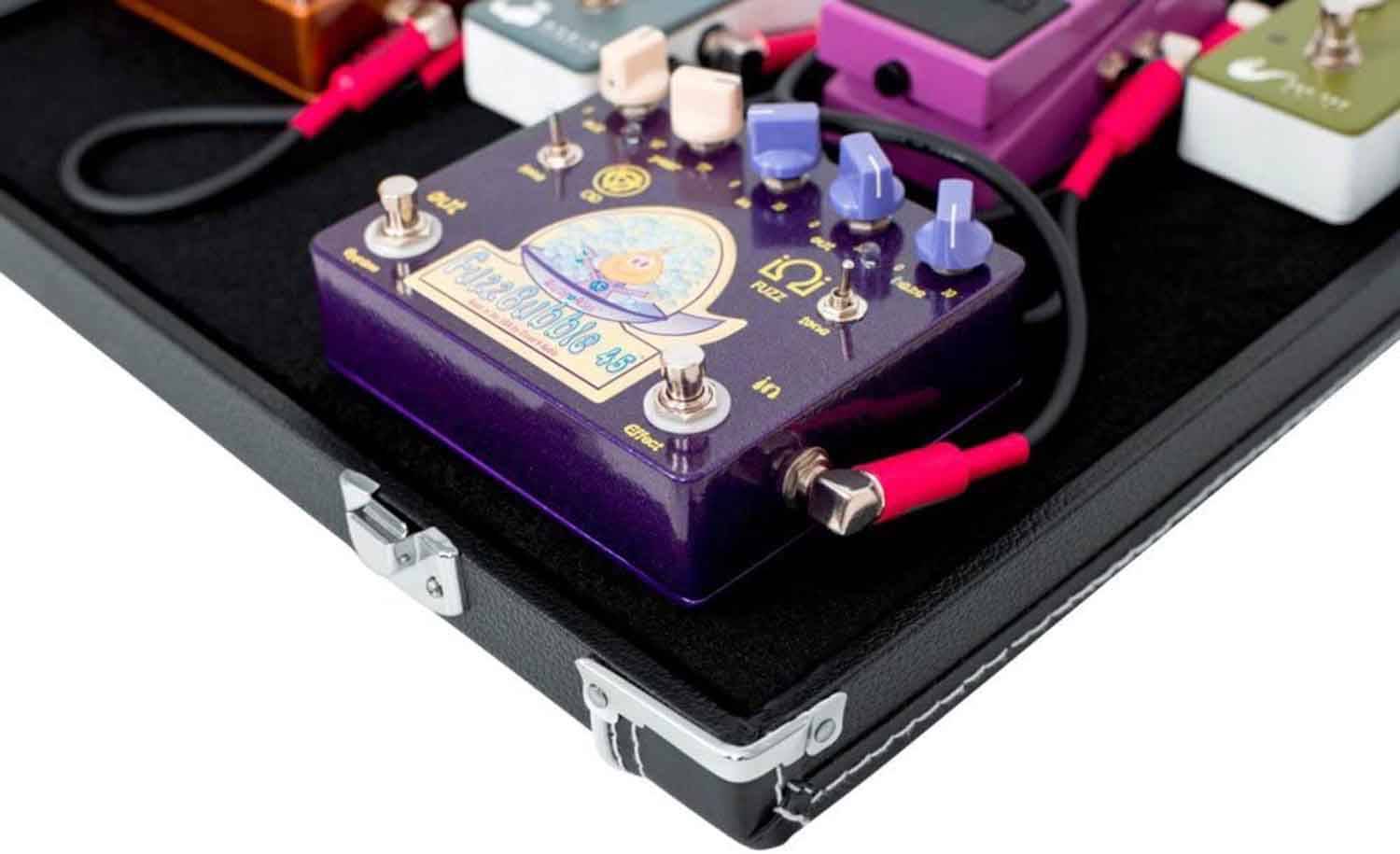 Gator Cases GW-GIGBOXJRPWR Pedal Board and Guitar Stand Case with Power - Hollywood DJ