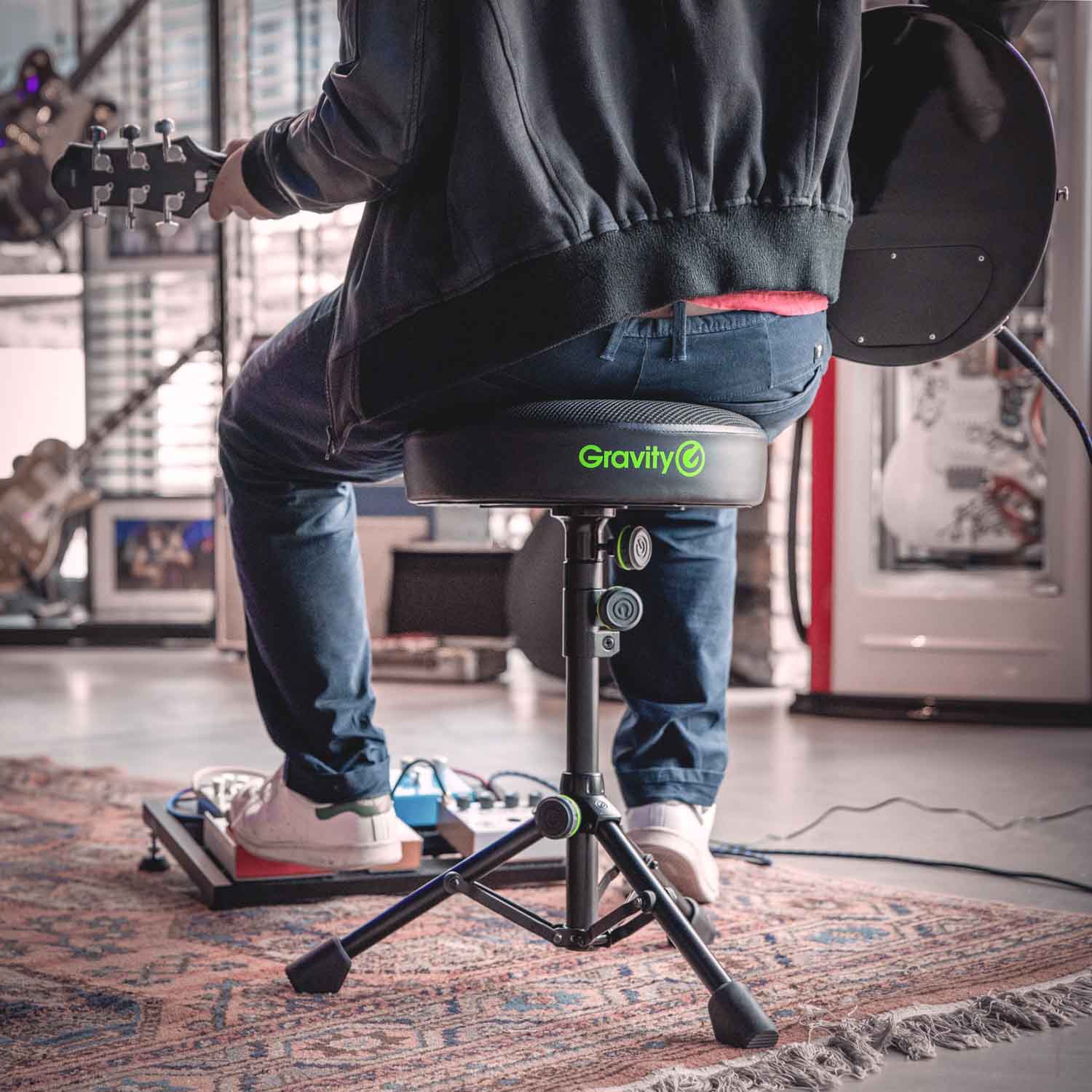 Gravity GFDSEAT1 Round Musicians Stool Foldable, Adjustable Height - Hollywood DJ