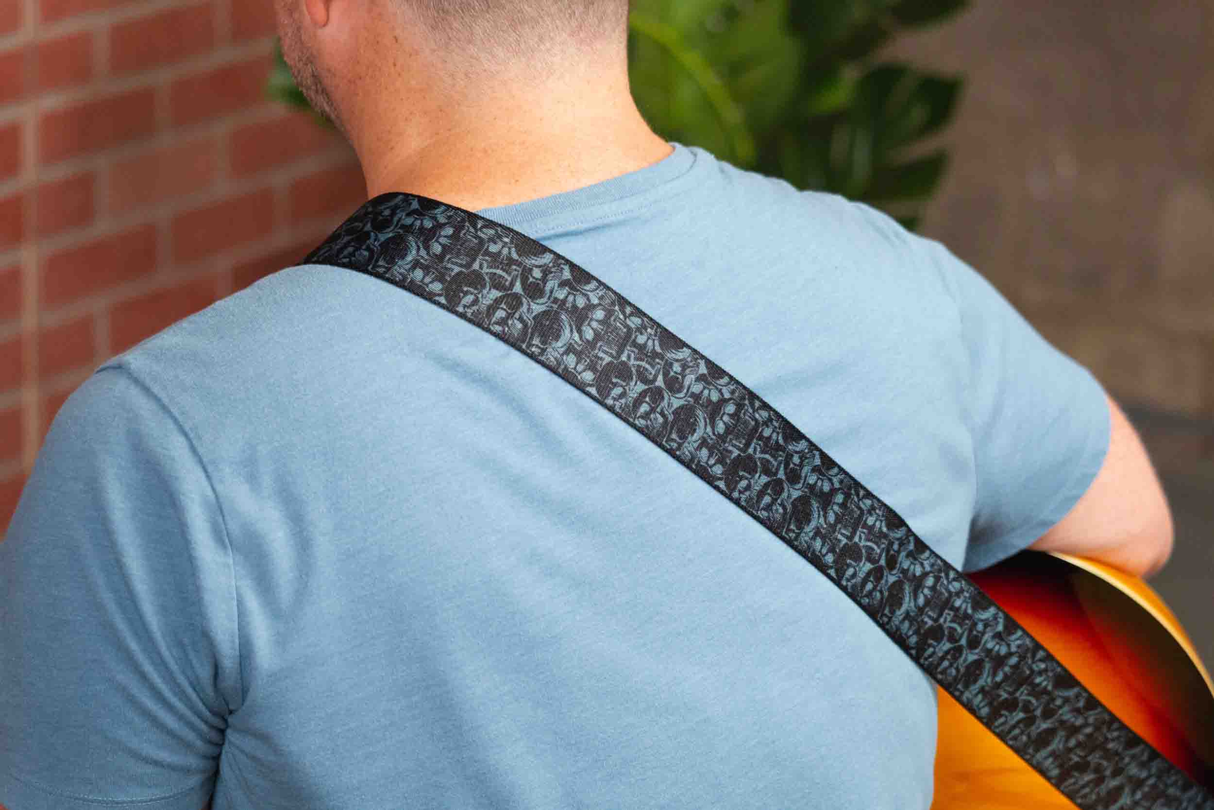 Levy's Leathers MPD2-111 2” Wide Polyester Guitar Strap with Black and Grey Skulls Motif - Hollywood DJ