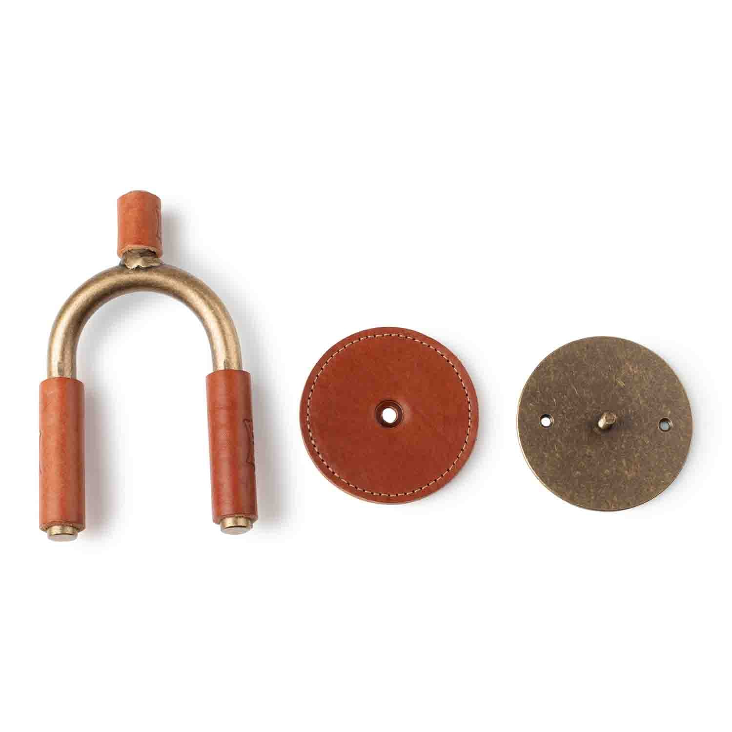 Levy's Leathers LVY-FGHNGR-BRTN Brass Forged Guitar Hanger with Tan Leather - Hollywood DJ