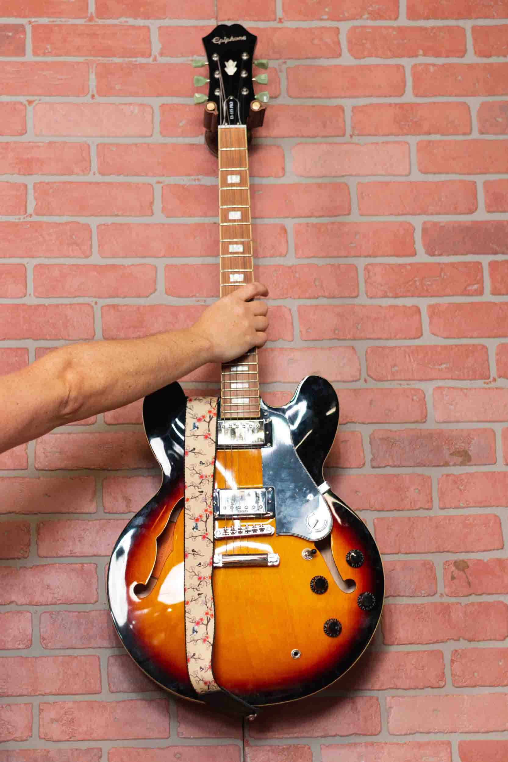 Levy's Leathers MPD2-115 2” Wide Polyester Guitar Strap with Cherry Trees and Birds Motif - Hollywood DJ