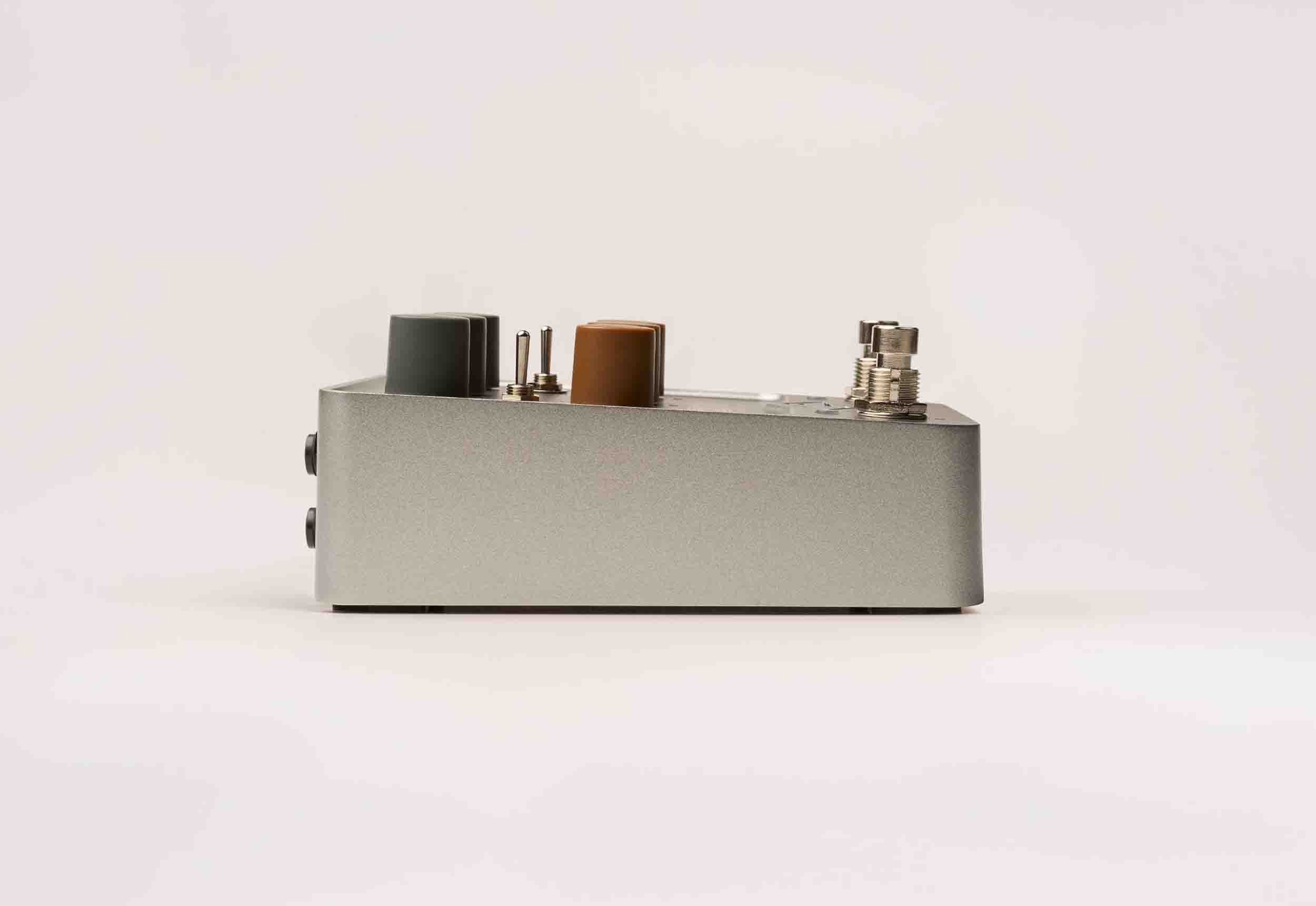 Universal Audio OX-STOMP Dynamic Speaker Emulator Pedal - Hollywood DJ