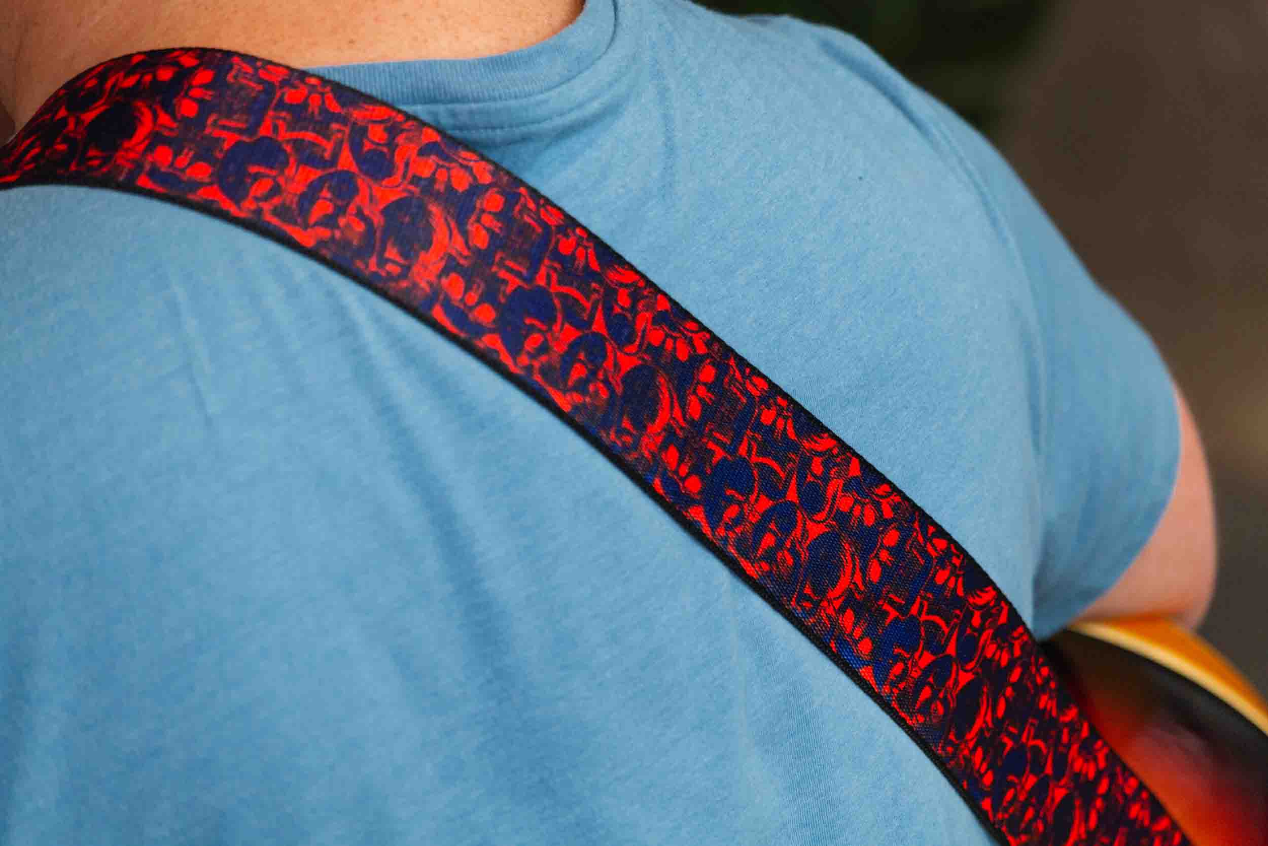 Levy's Leathers MPD2-110 2” Wide Polyester Guitar Strap with Purple and Red Skulls Motif - Hollywood DJ