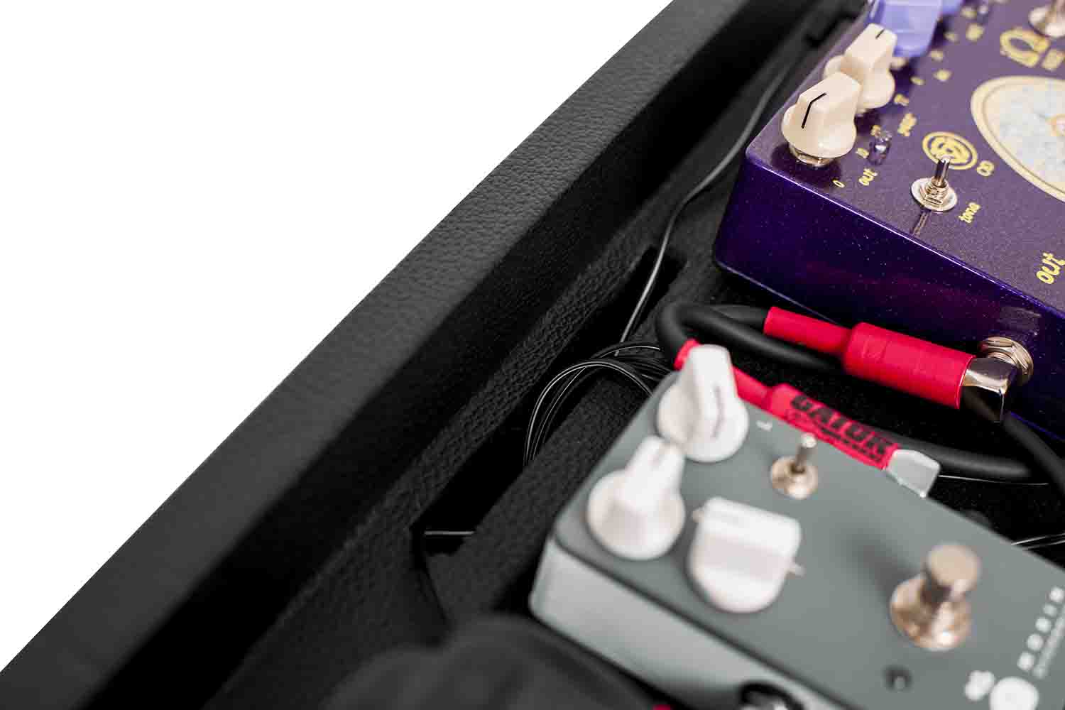 Gator Cases GPT-BL-PWR Guitar Pedal Board with Nylon Carry Bag and Power Supply - Hollywood DJ