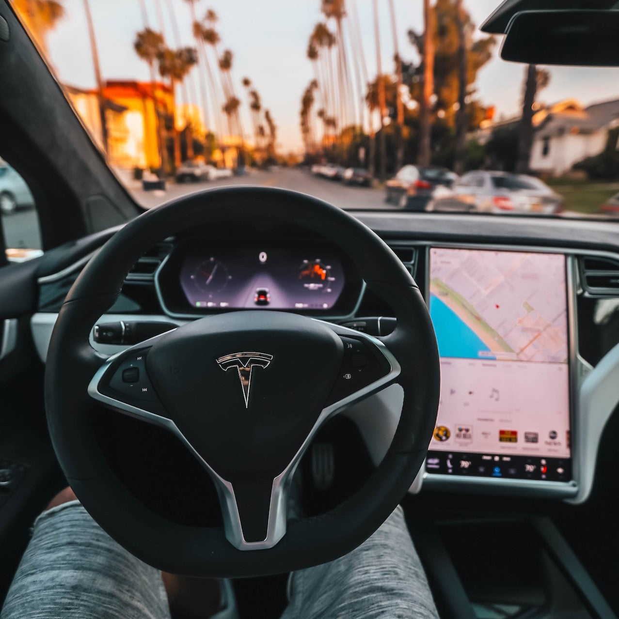 Tesla x online box