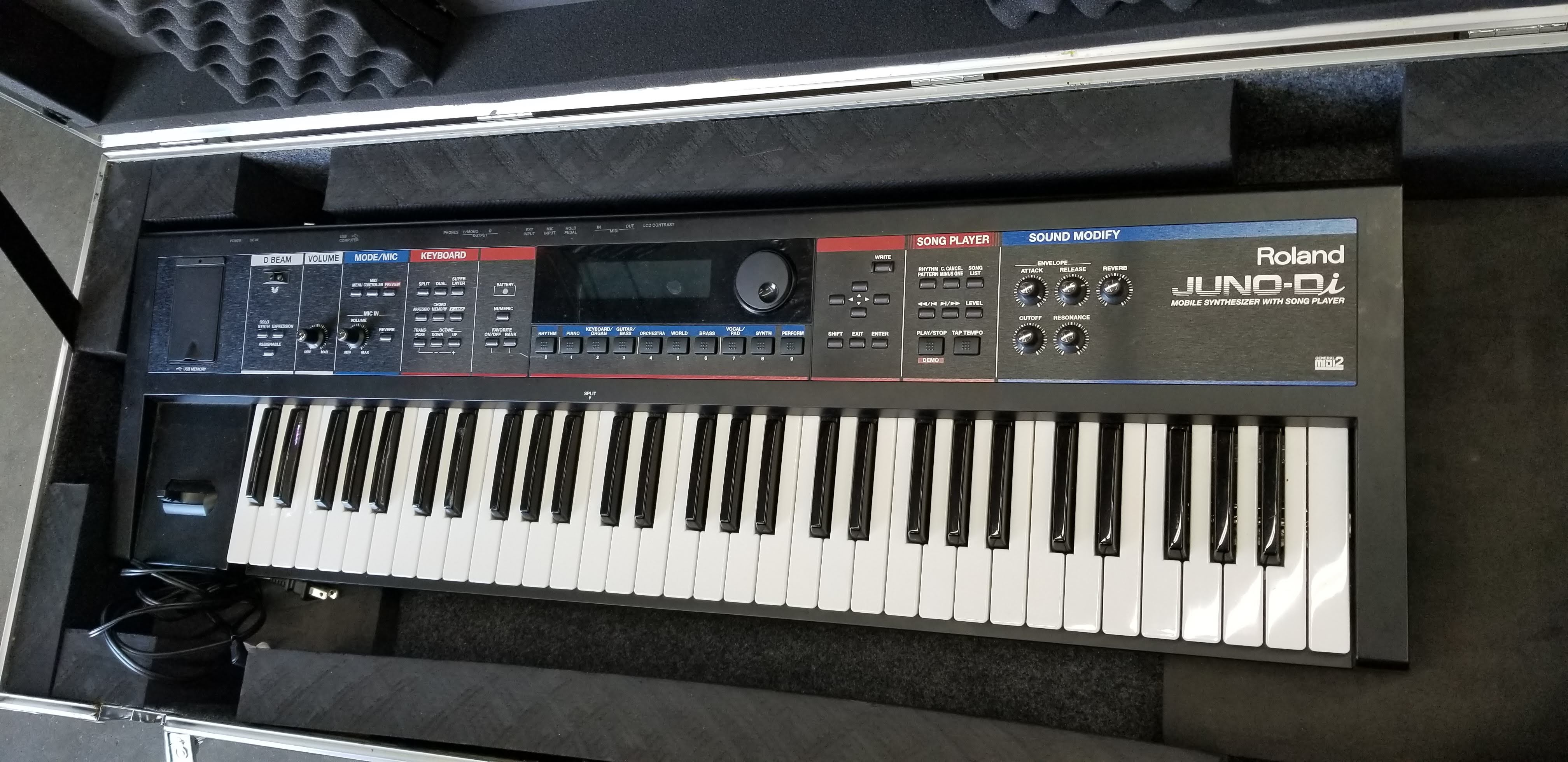 B-Stock: Roland Juno-Di 61 Key Synthesizer - USED/ STORE DEMO UNIT -CASE NOT INCLUDED