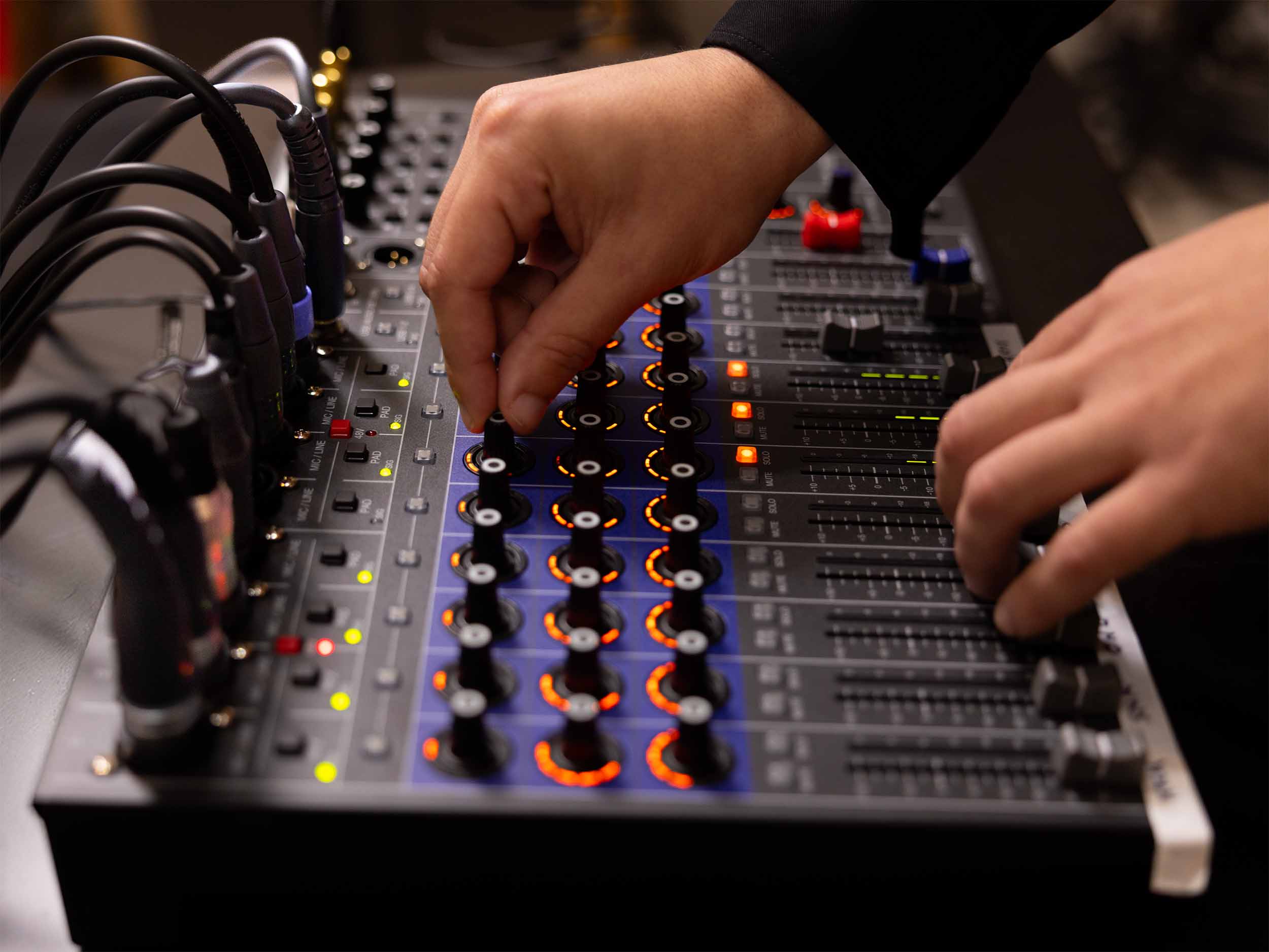 Zoom ZL12NEXT Professional Analog-Style Digital Audio Mixer with 5 Monitor Outputs by Zoom