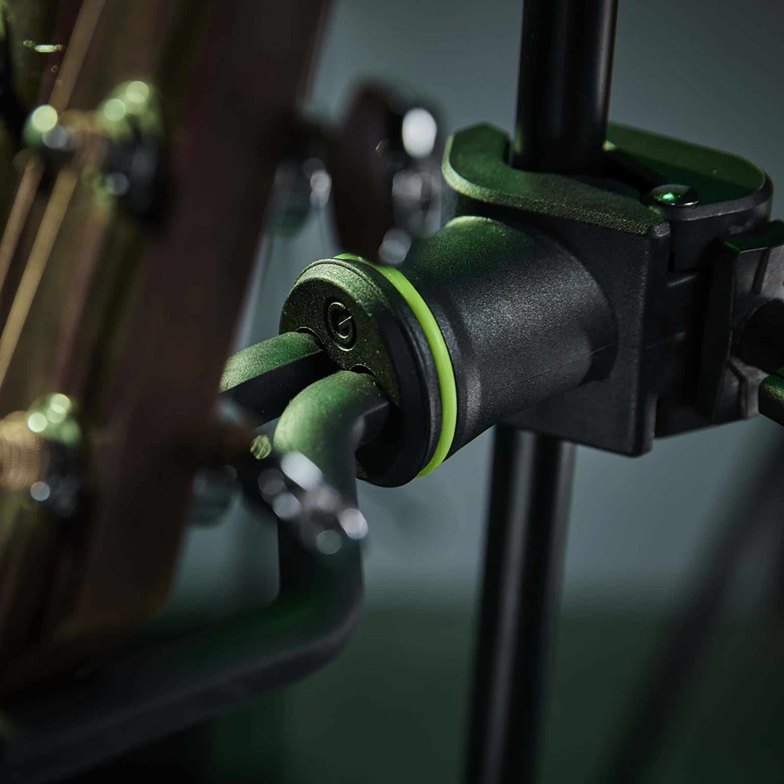 Gravity GS MS 08 Traveler Guitar Holder for Mic and Speaker Stands by Gravity