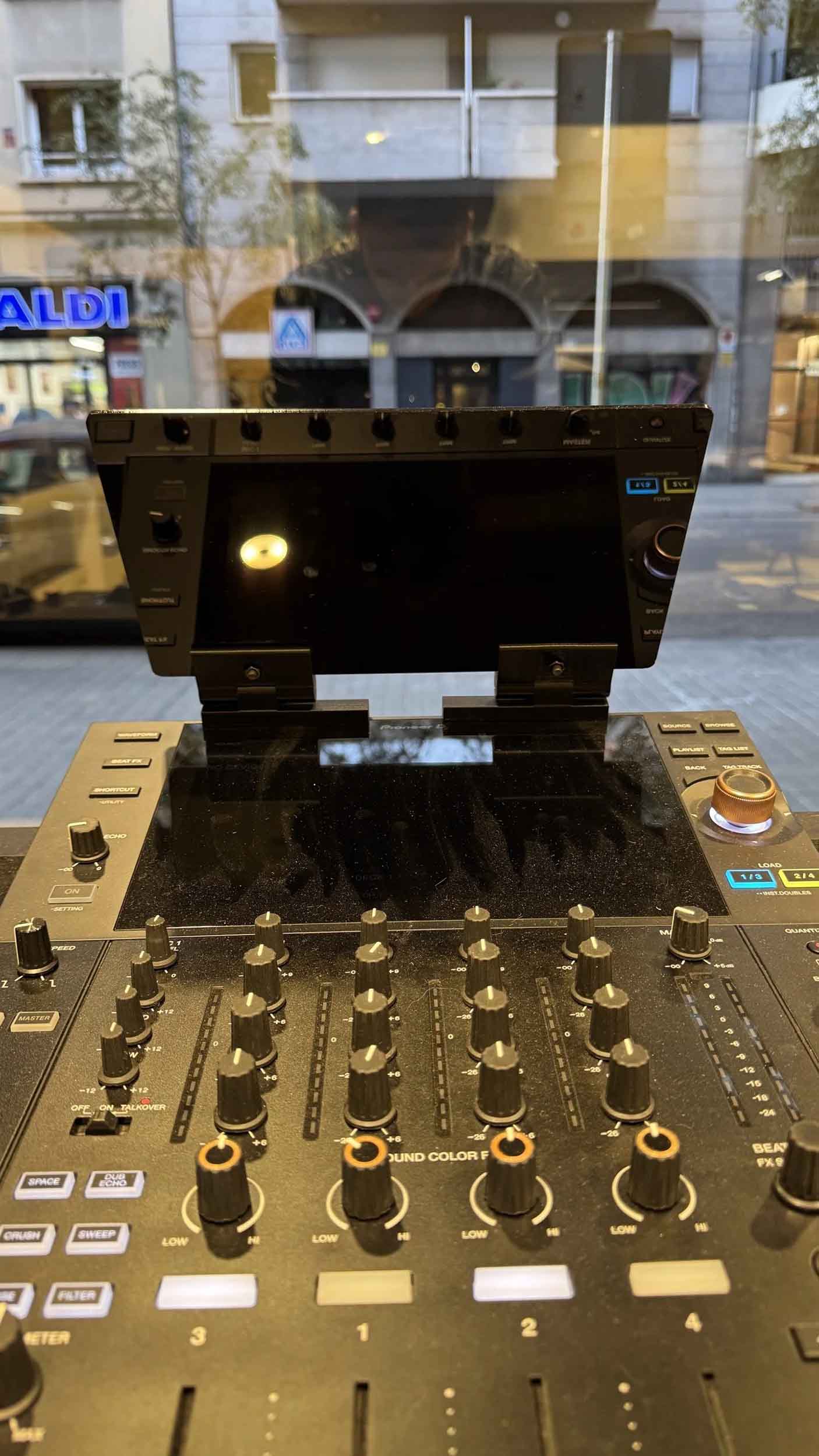 DJ SKIN Adjustable Outdoor SUNCOVER for CDJ and XDJ Models by DJ SKin