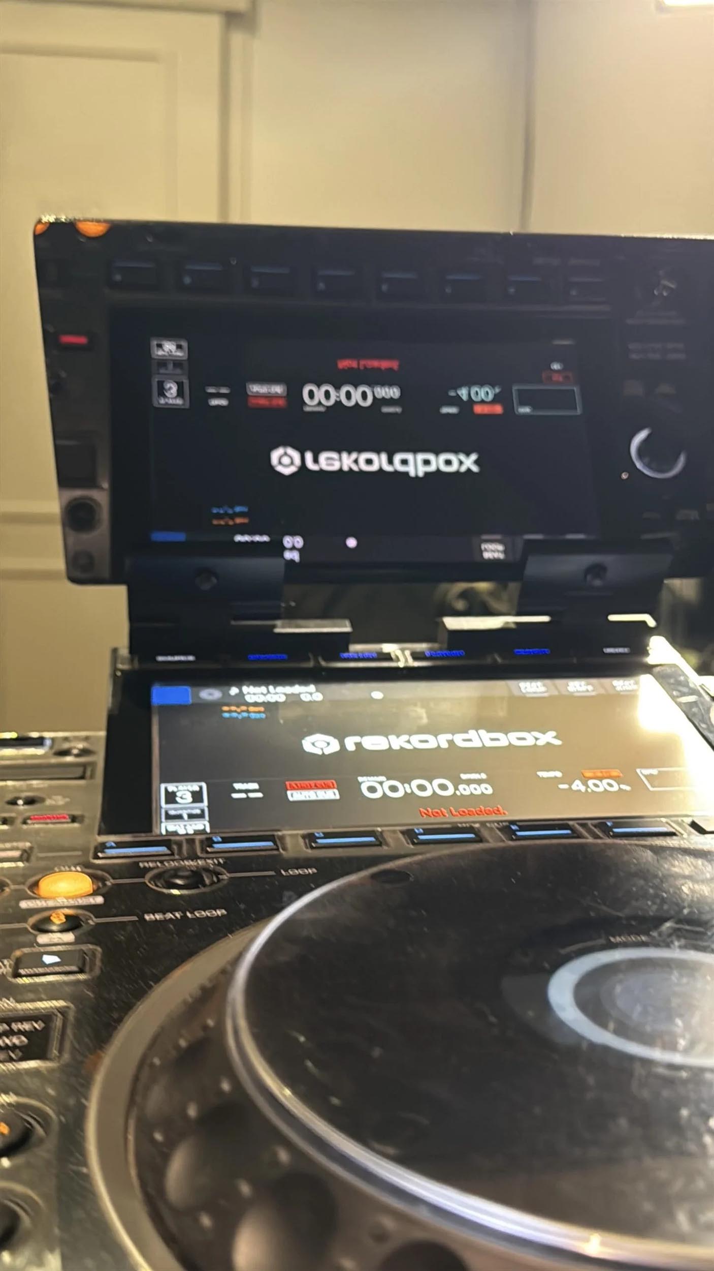 DJ SKIN Adjustable Outdoor SUNCOVER for CDJ and XDJ Models by DJ SKin