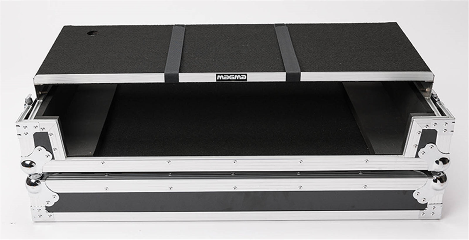 B-Stock: MAGMA MGA41026 DJ-Controller Workstation Rane Four and Performer W/ Wheels by Magma