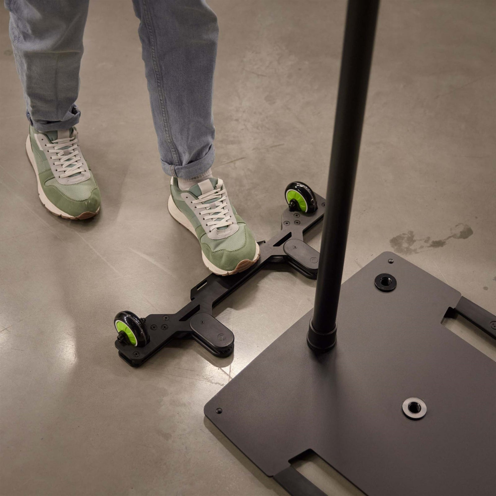 Gravity LA WI 1 Mobile Wheel Insert for Square Base Plate Stands by Gravity