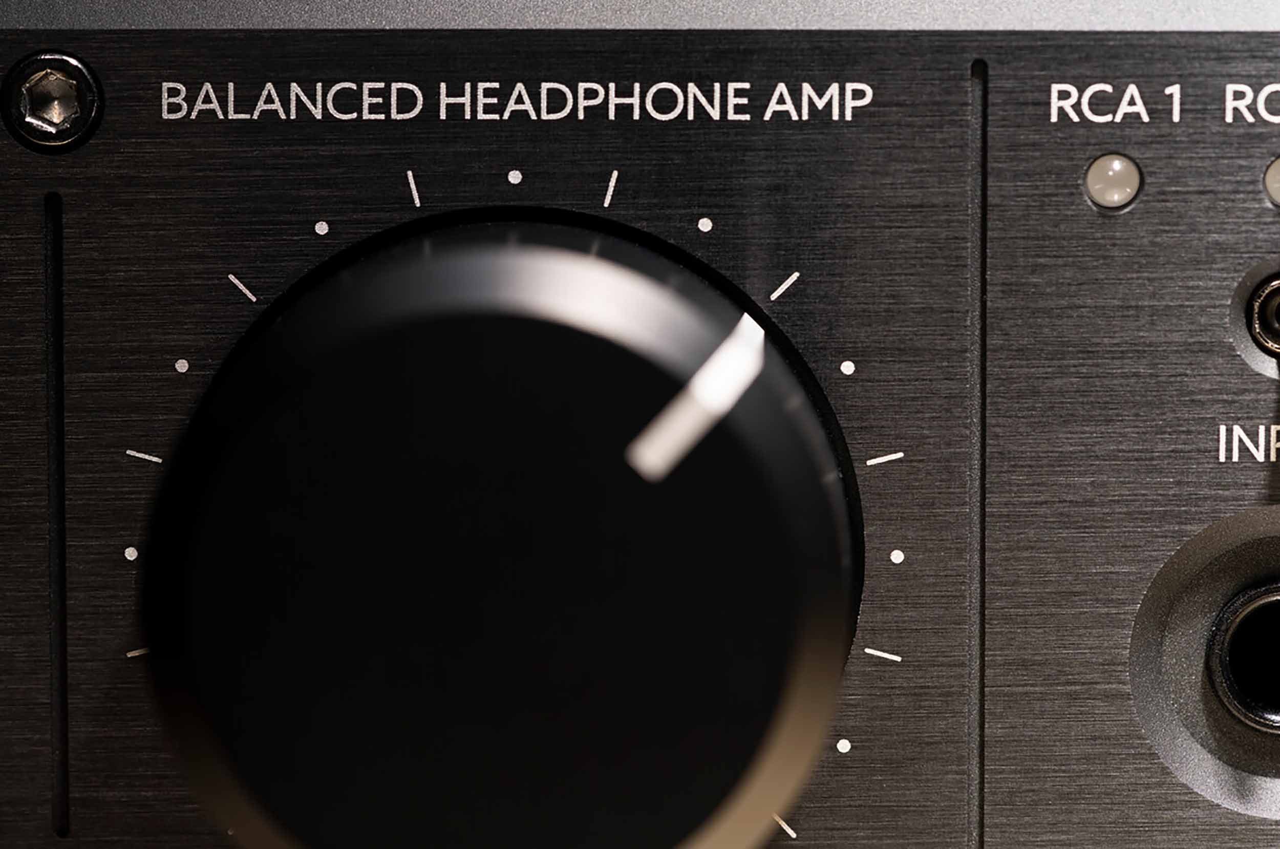 Violectric DHA-V226 Headphone Amplifier, Preamp and DAC
