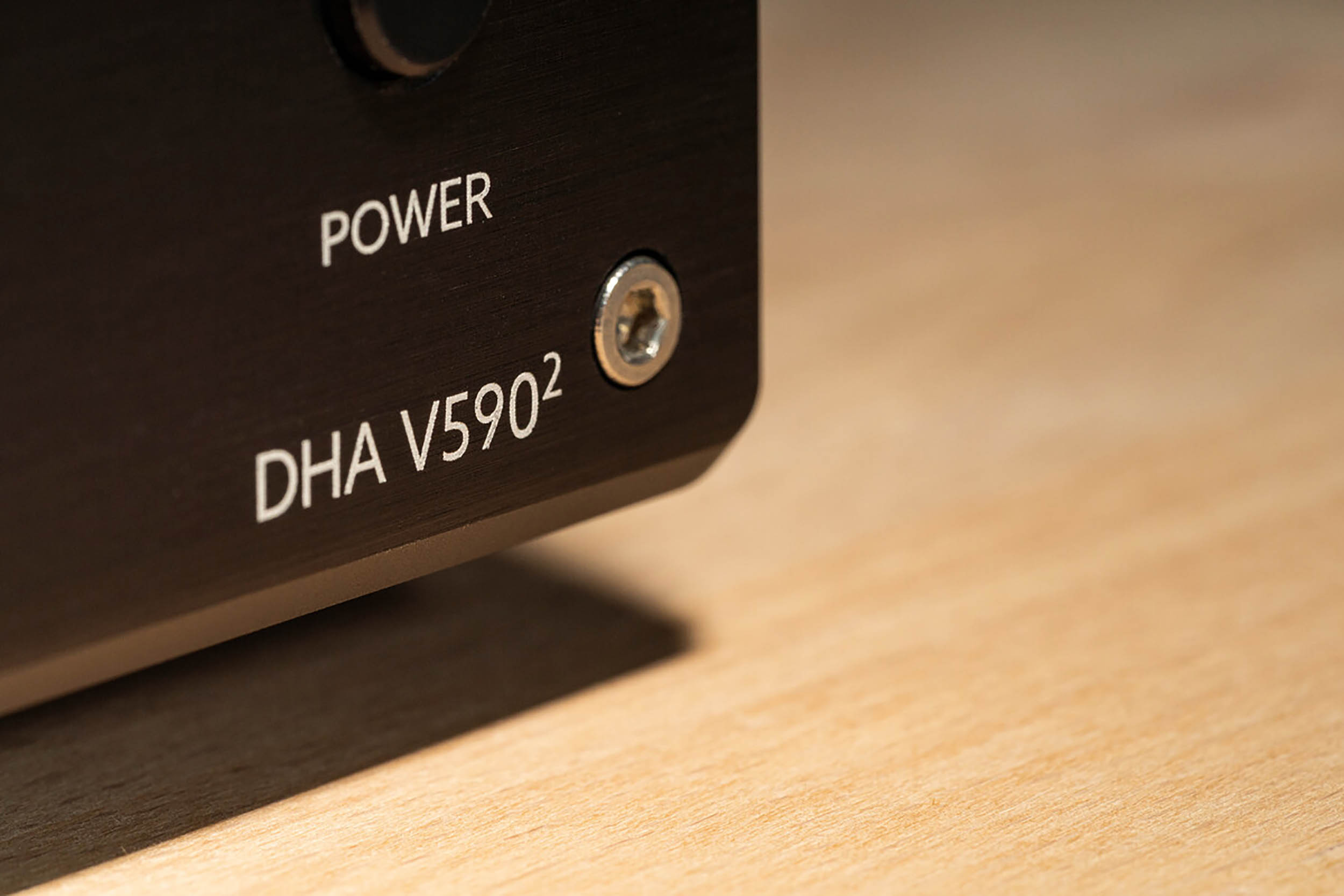 Violectric DHA-V5902PRO Headphone Amplifier, Preamp and DAC by Violectric