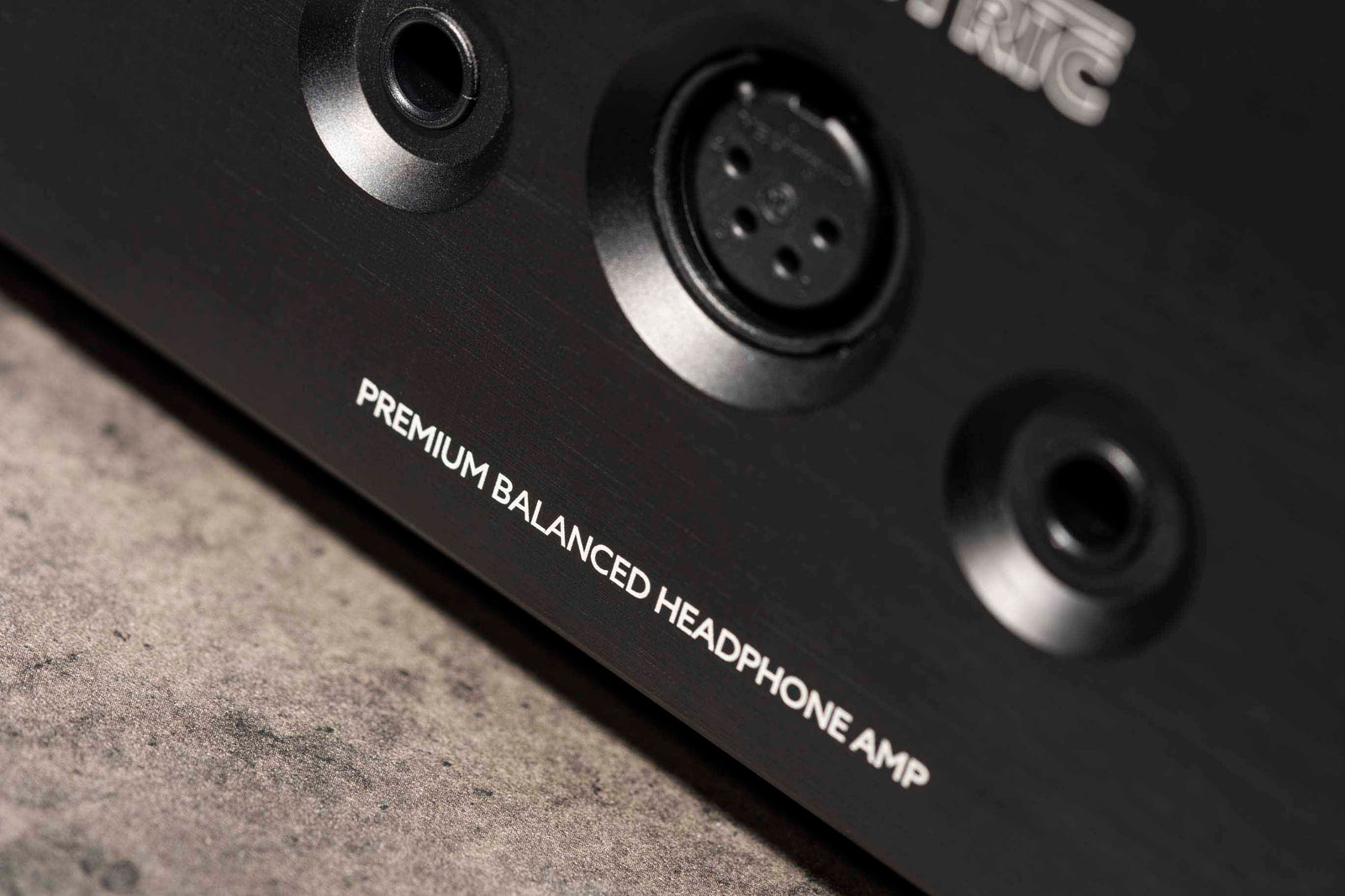 Violectric HPA-V340 Headphone Amplifier and Preamp by Violectric