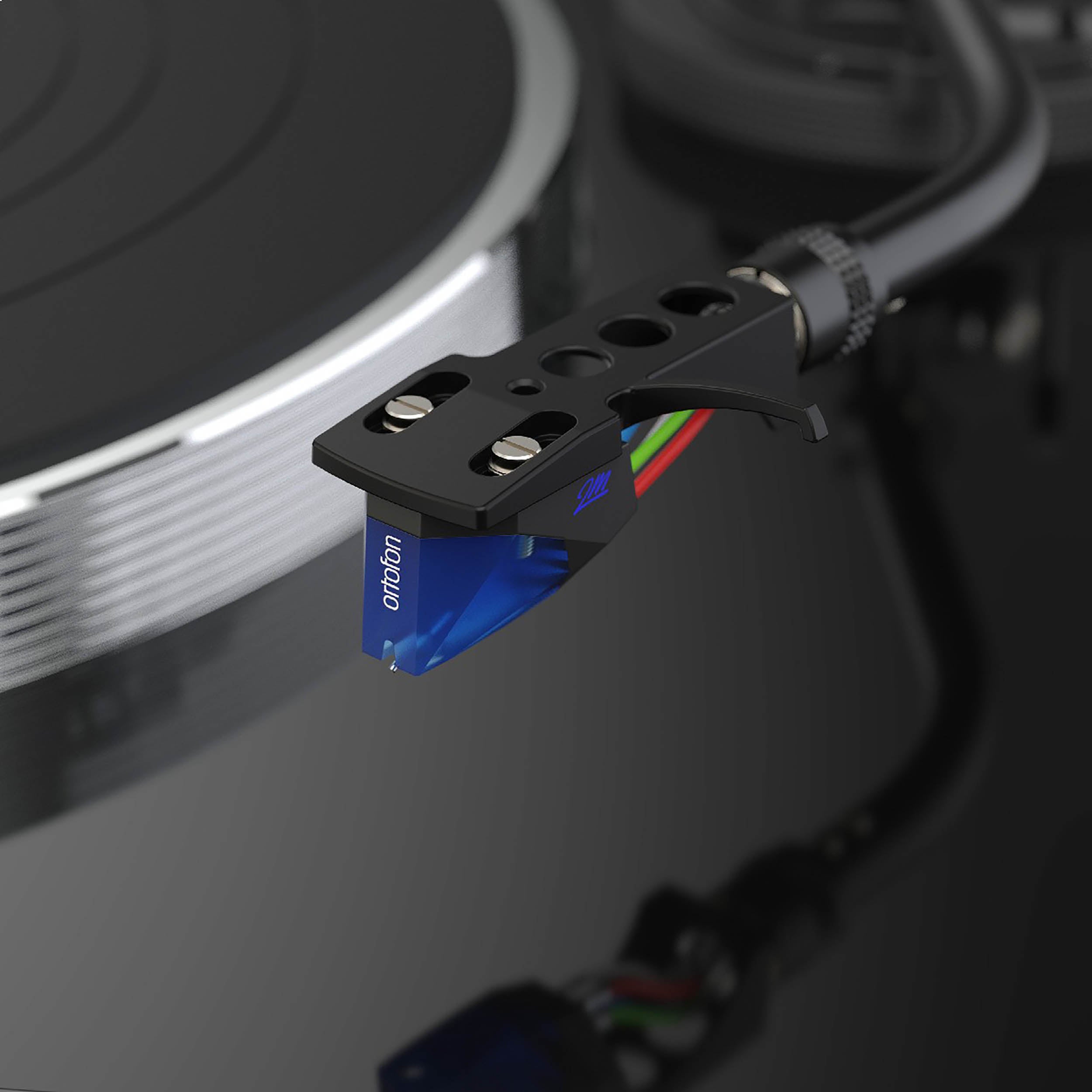 Reloop TURN-X Premium HiFi Quartz-Controlled Turntable with Ortofon 2M Blue by Reloop