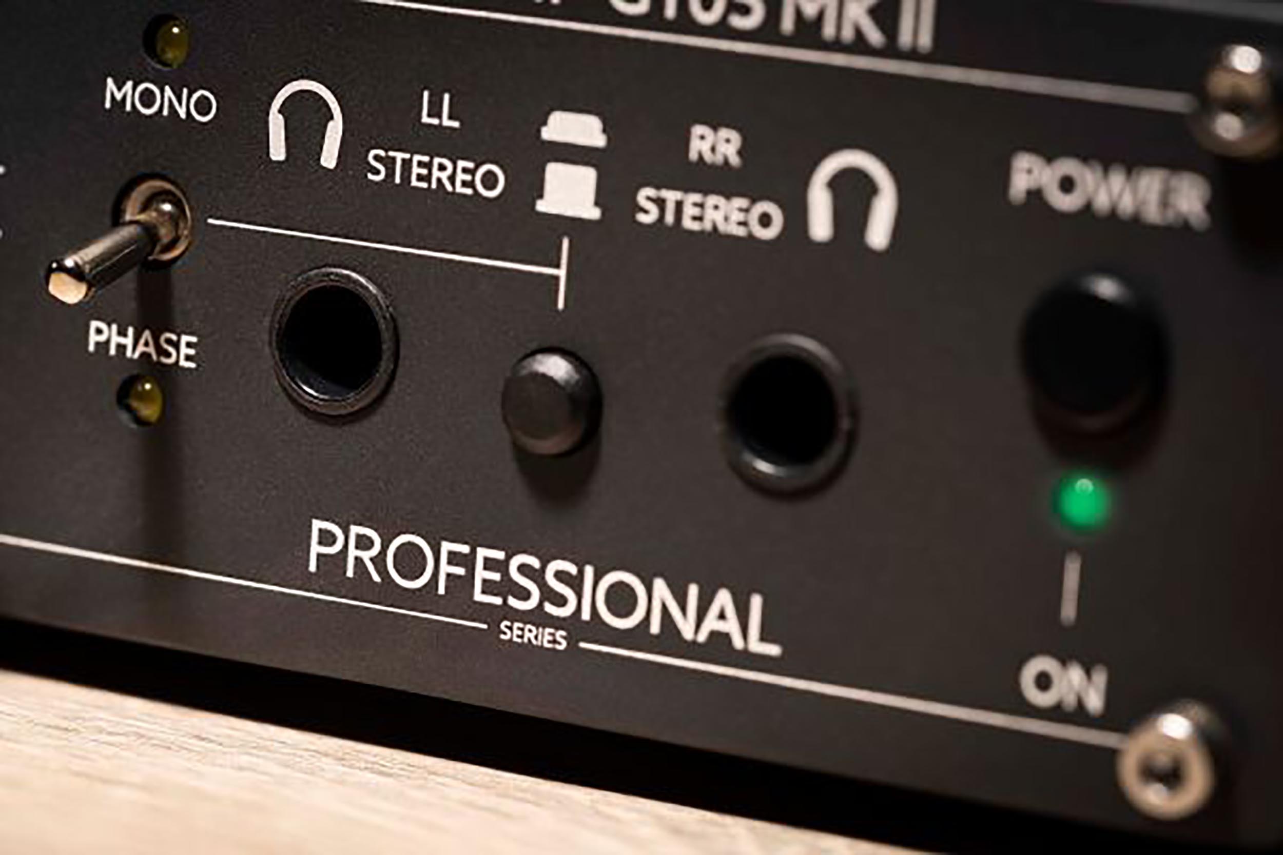 Lake People G105-MKII Stereo Desktop Headphone Amplifier by Lake People