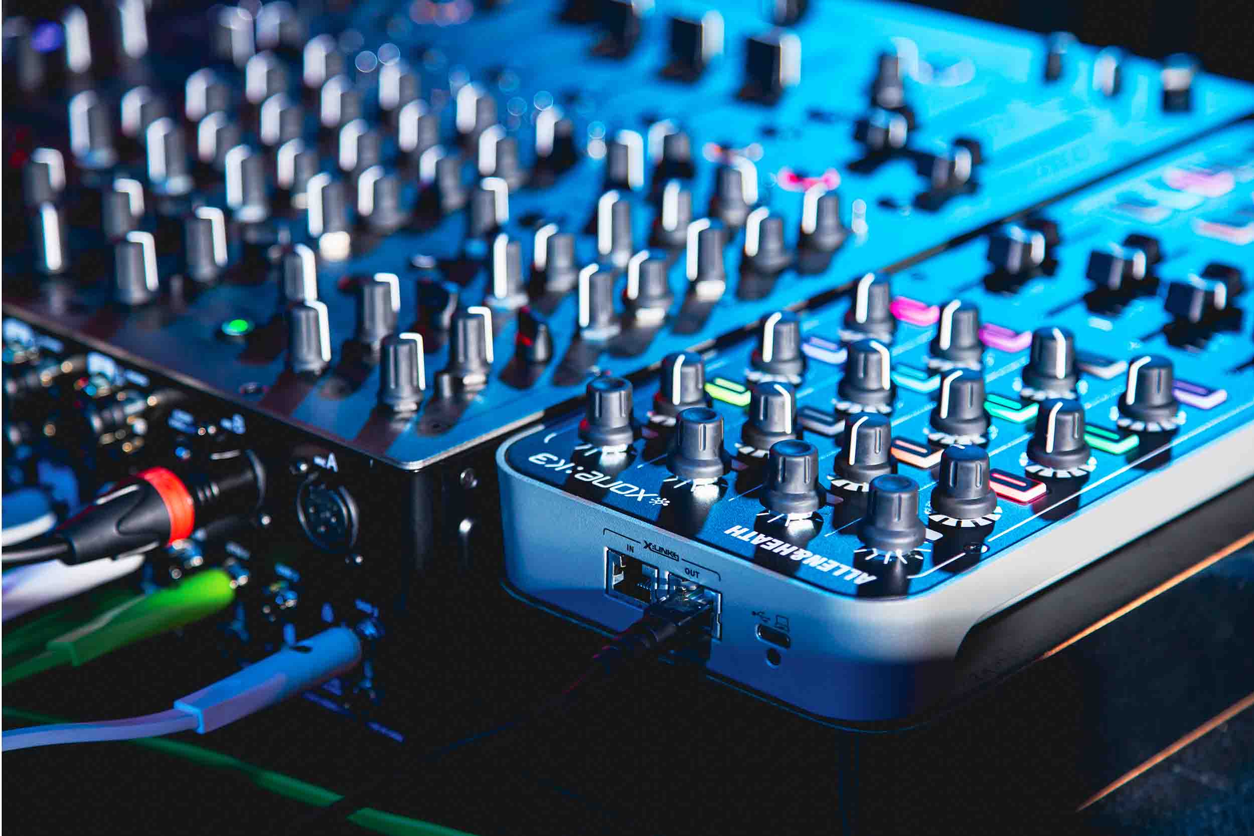 Allen & Heath XONE:K3 Universal DJ MIDI Controller by ALLEN & HEATH