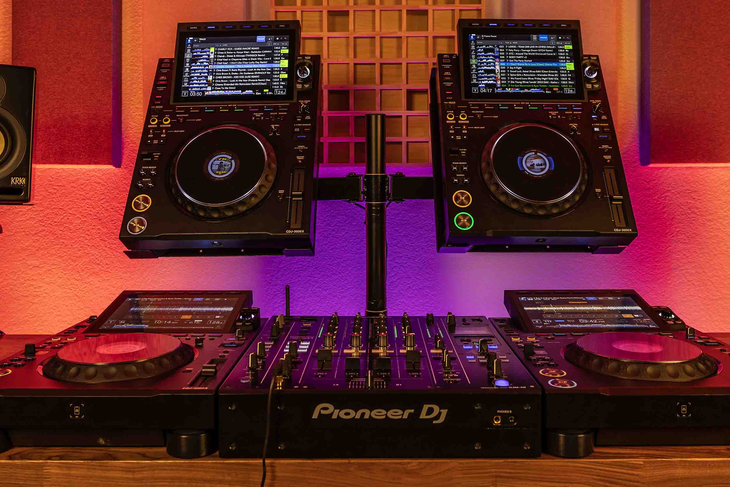 Headliner HL22001 Avalon Dual CDJ Stand 2 - Black by Headliner