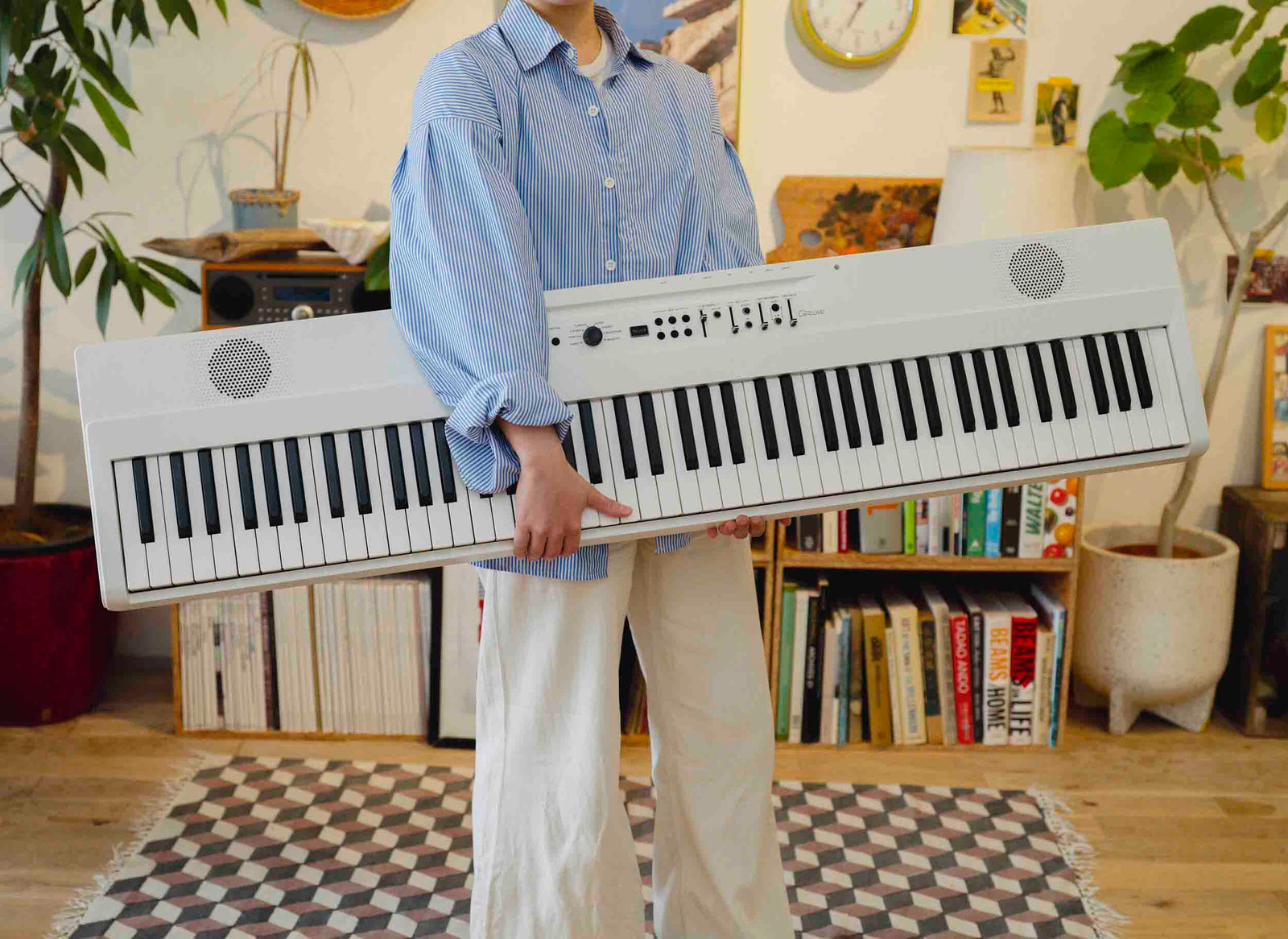 Korg L1LIVE 88-Key Digital Piano with Mic by Korg