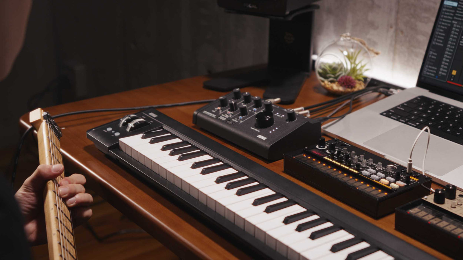 Korg microAUDIO 22, 2x2 USB-C Audio Interface with Analogue Filter by Korg