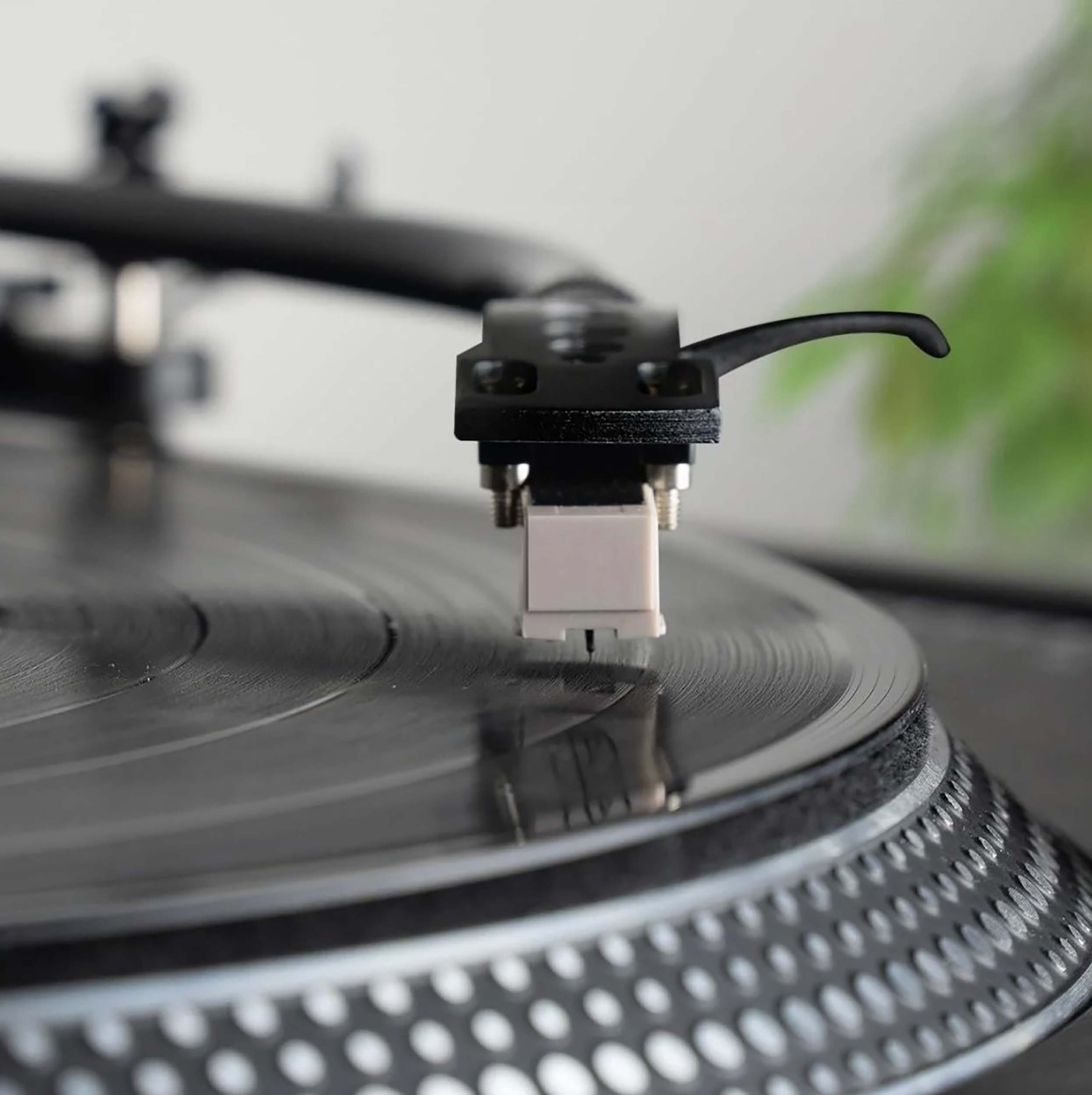 Gemini TT5000 Direct Drive DJ Professional Turntable for Vinyl Records by Gemini Sound