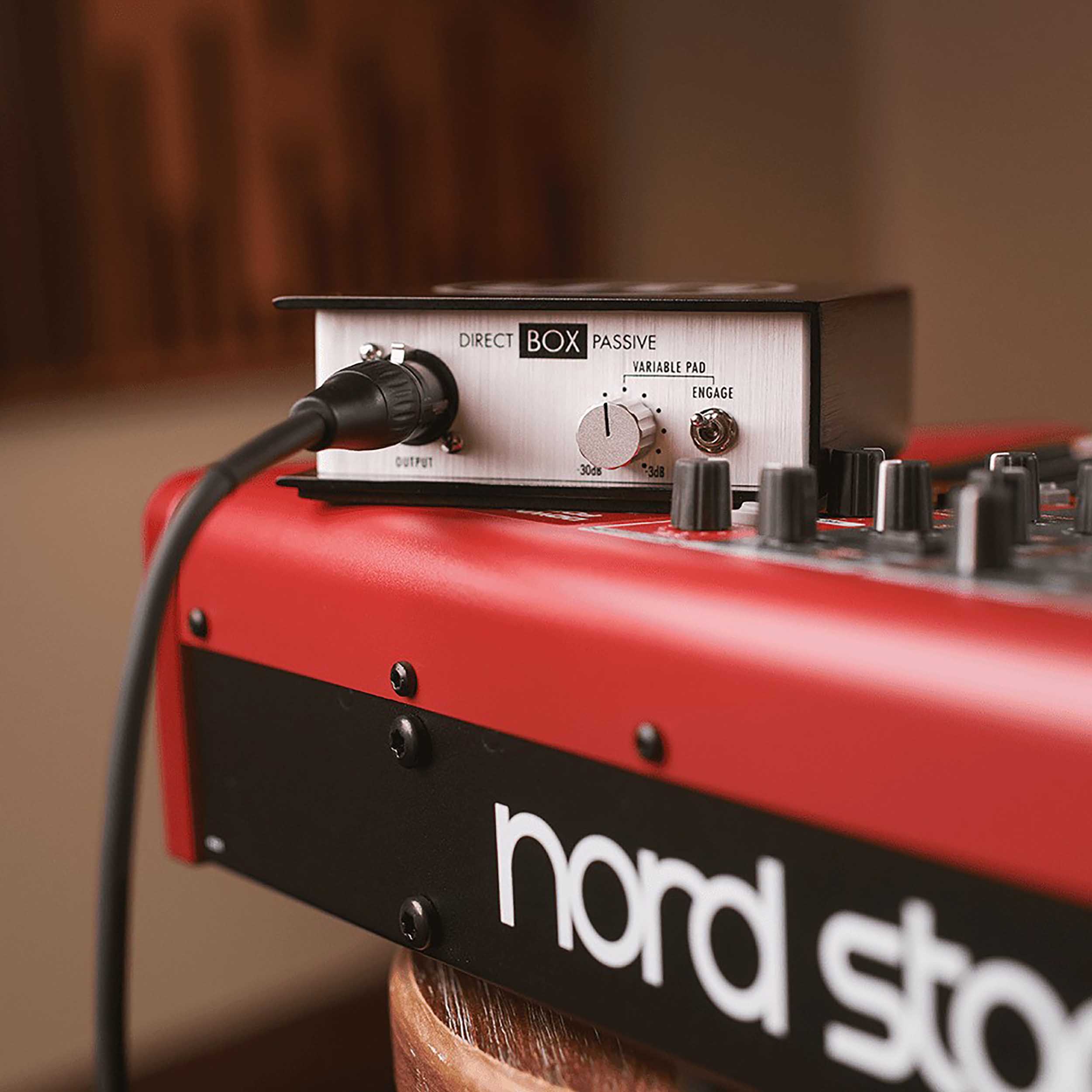 Warm Audio DI-P Transformer-Balanced Passive Direct Box by Warm Audio