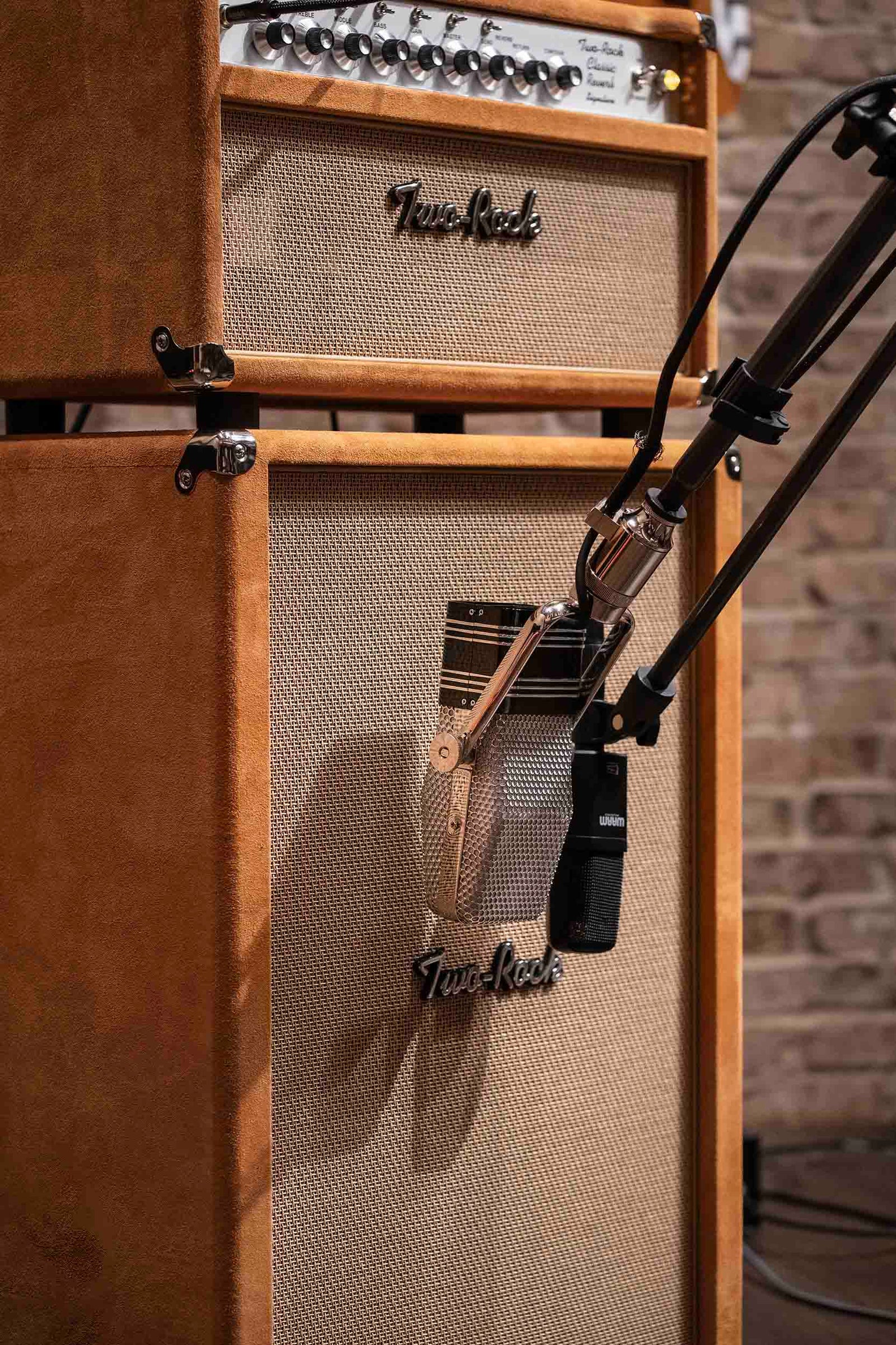 Warm Audio WA-44 Studio Ribbon Microphone with Neodymium Magnet by Warm Audio