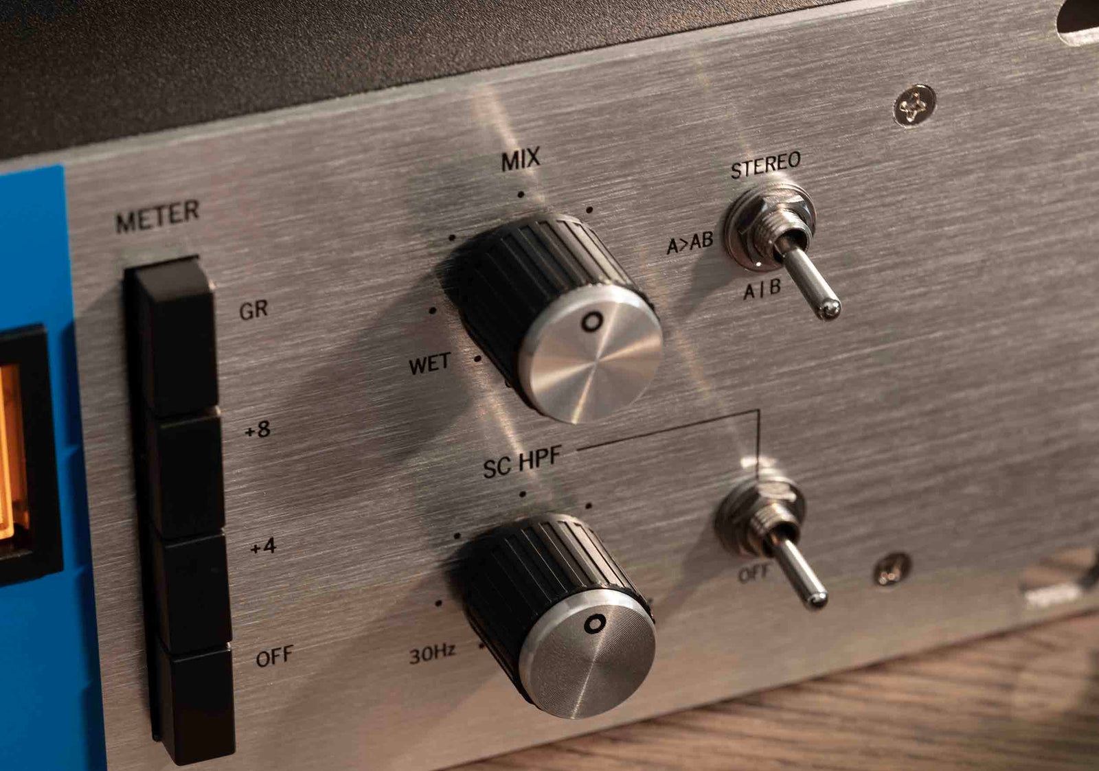 Warm Audio WA76-A2 Dual-Channel Vintage-Voiced Discrete FET Compressor by Warm Audio