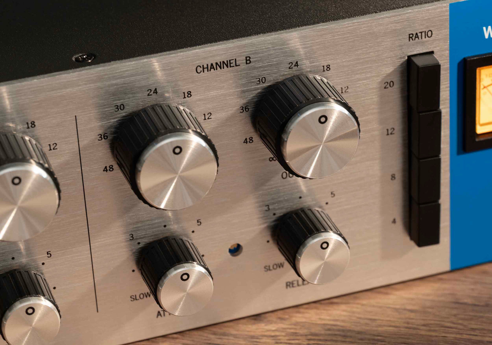 Warm Audio WA76-A2 Dual-Channel Vintage-Voiced Discrete FET Compressor by Warm Audio