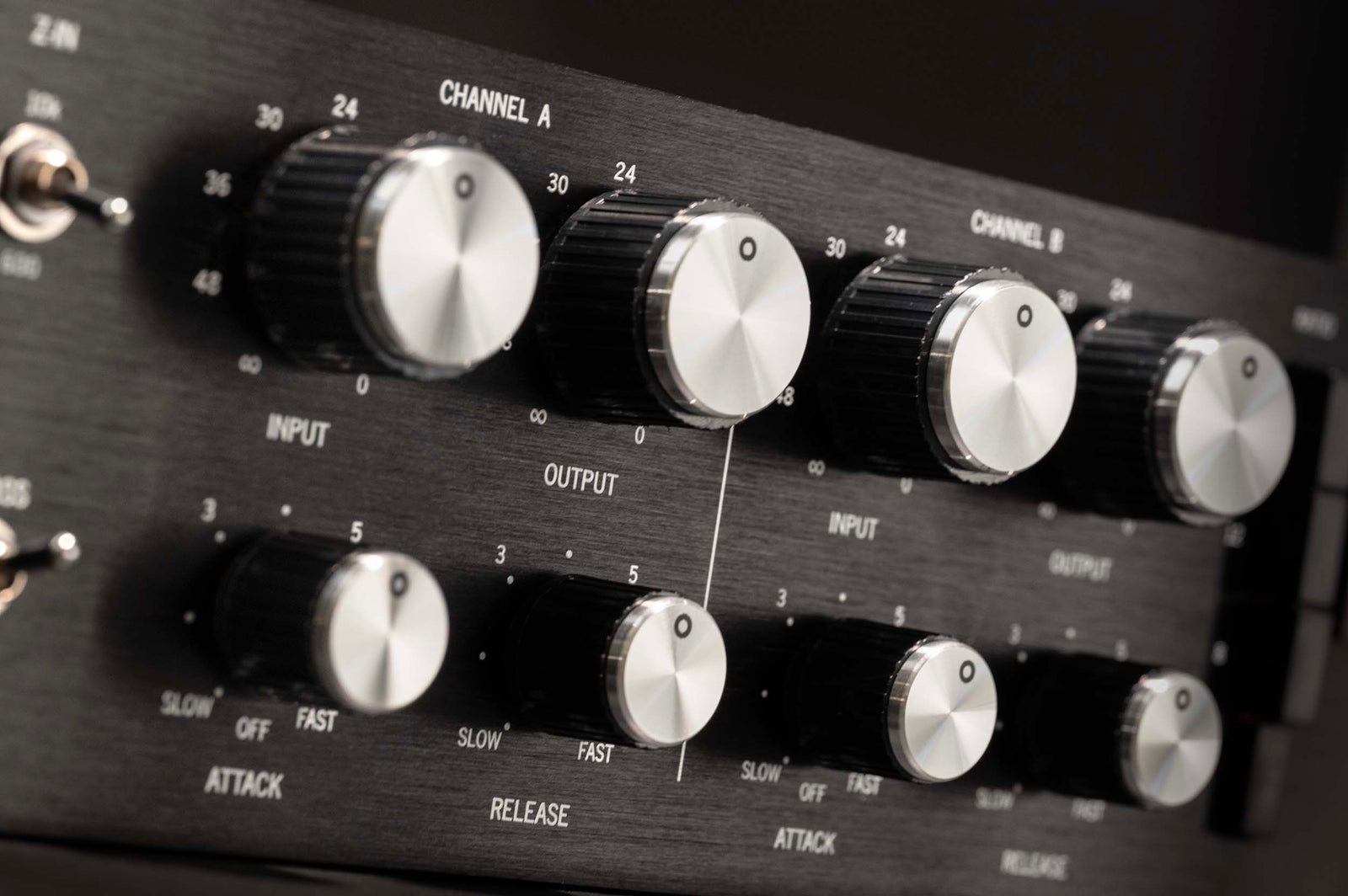 Warm Audio WA76-D2 Dual Channel Clean Gain Discrete FET Compressor by Warm Audio
