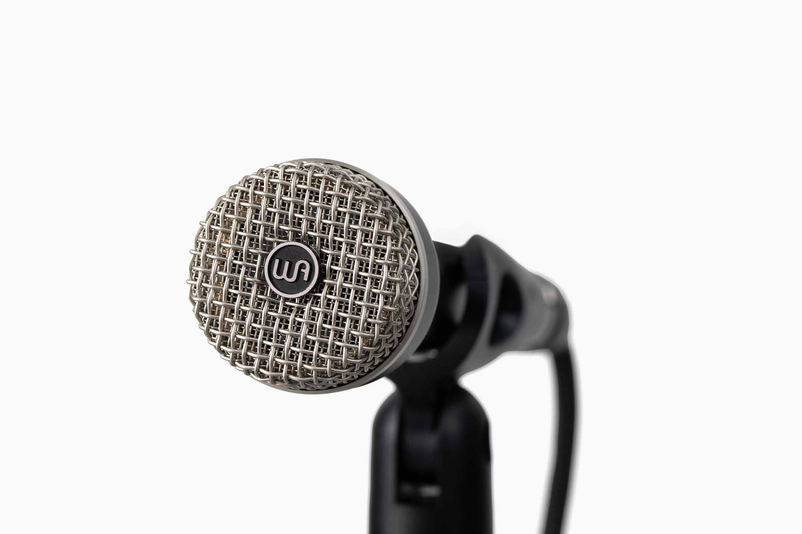 Warm Audio 19B Dynamic Studio Microphone - Black by Warm Audio